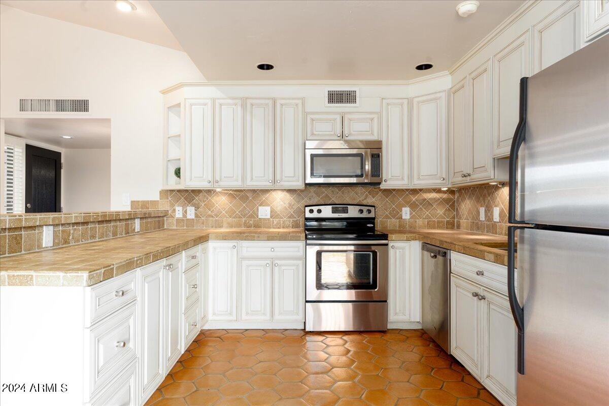 4800 N 68TH Street # 223