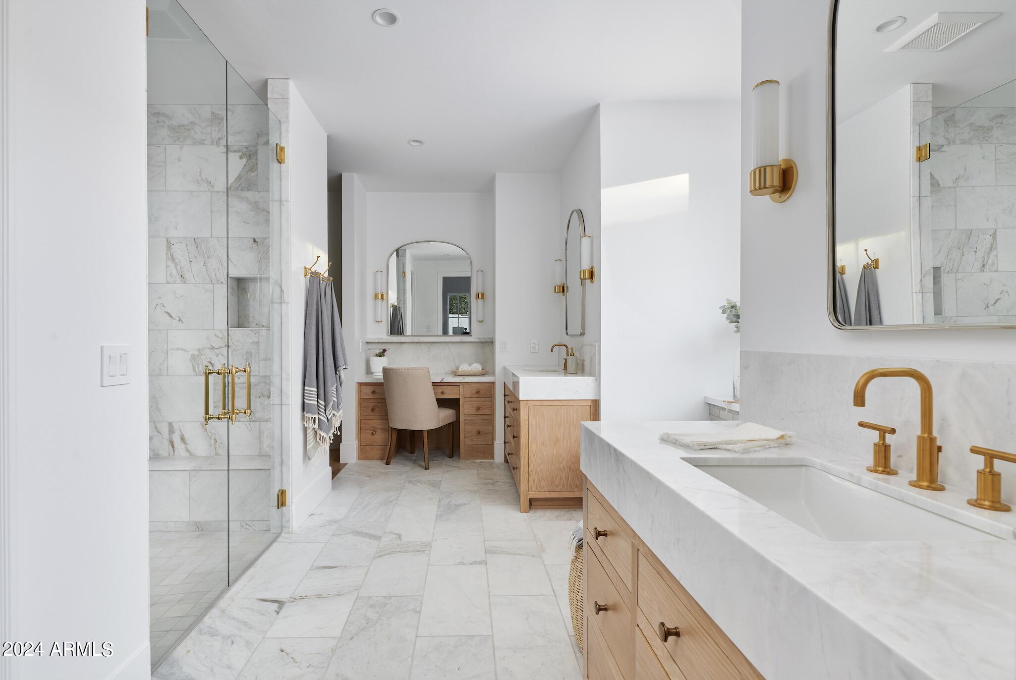 6122 E Calle Tuberia --
