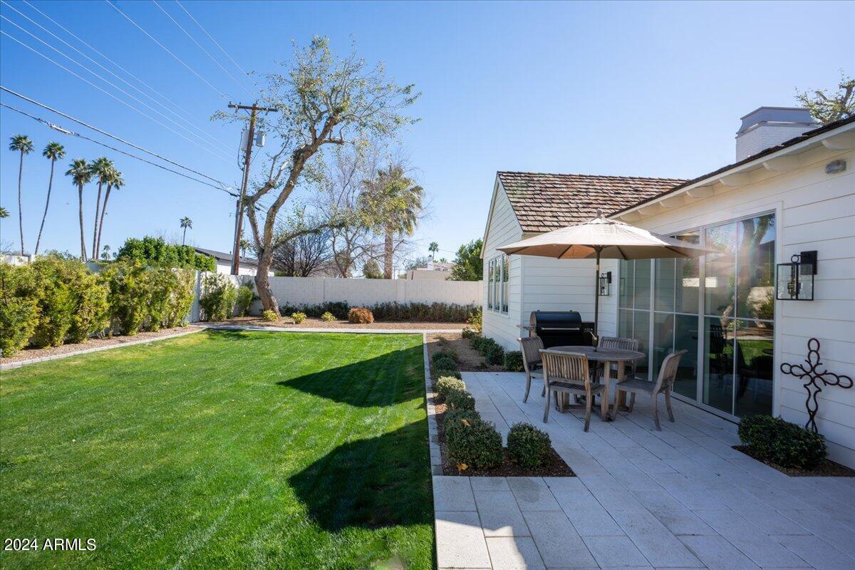 6122 E Calle Tuberia --