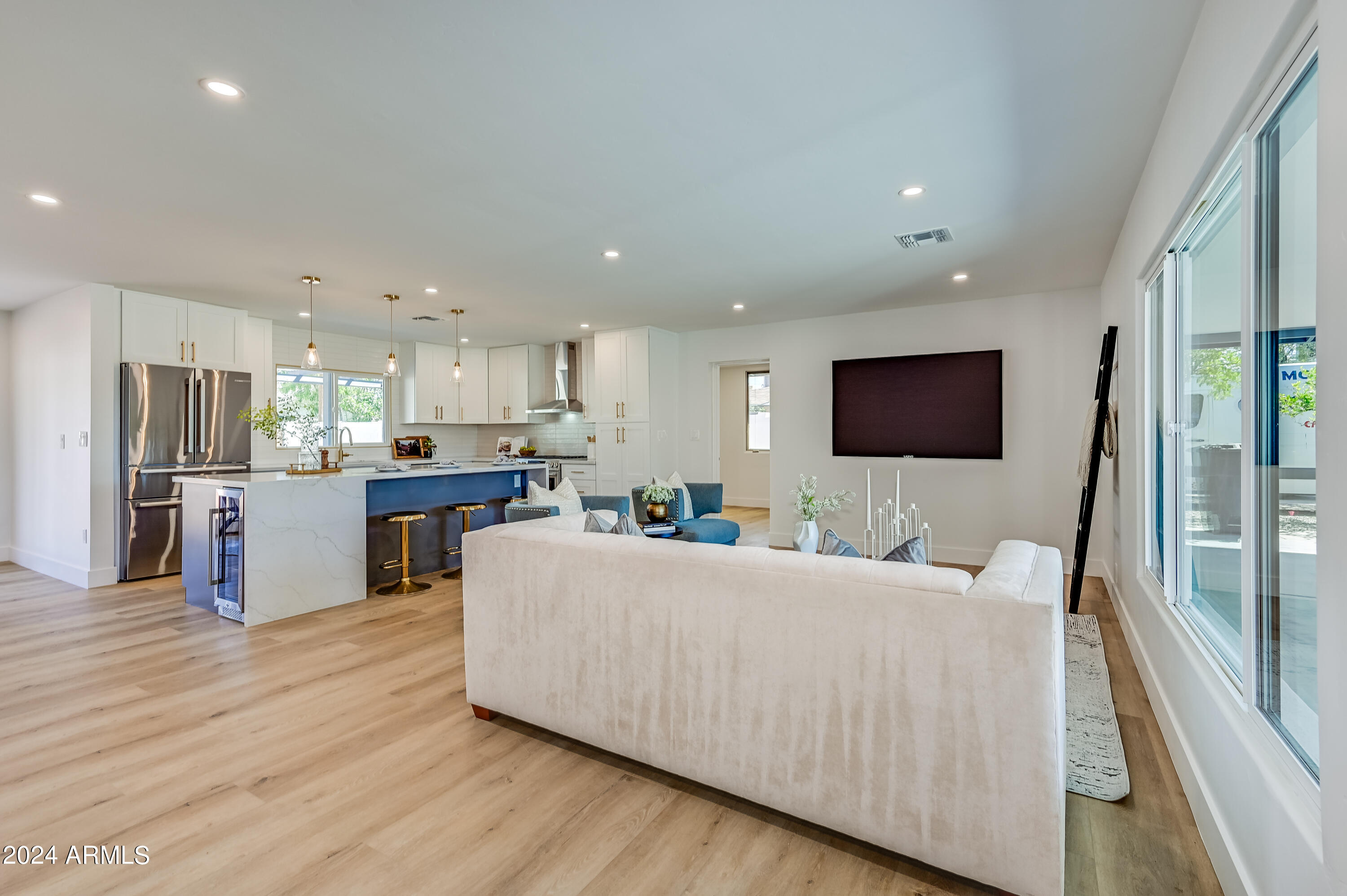 7238 E VIRGINIA Avenue