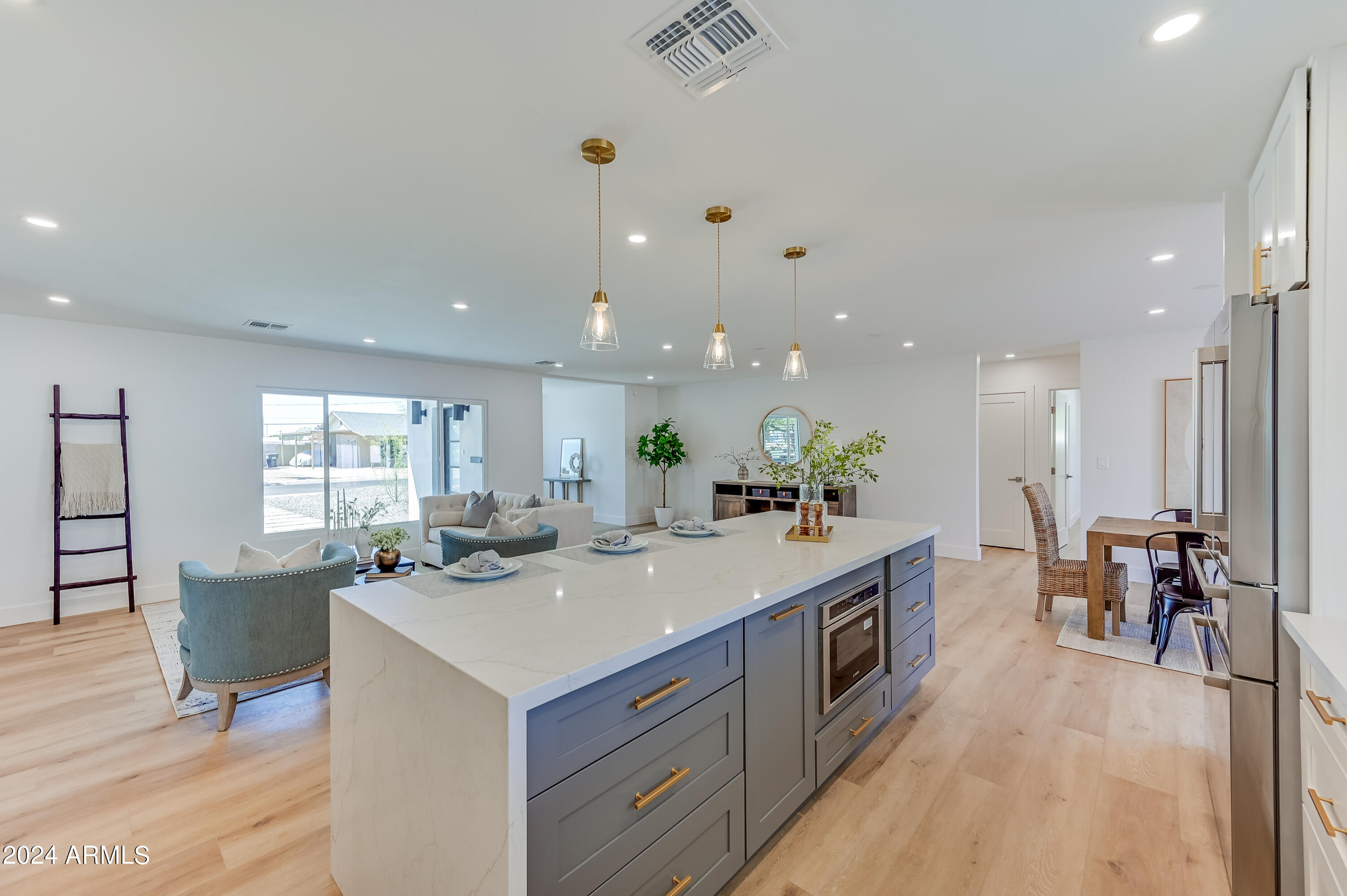 7238 E VIRGINIA Avenue