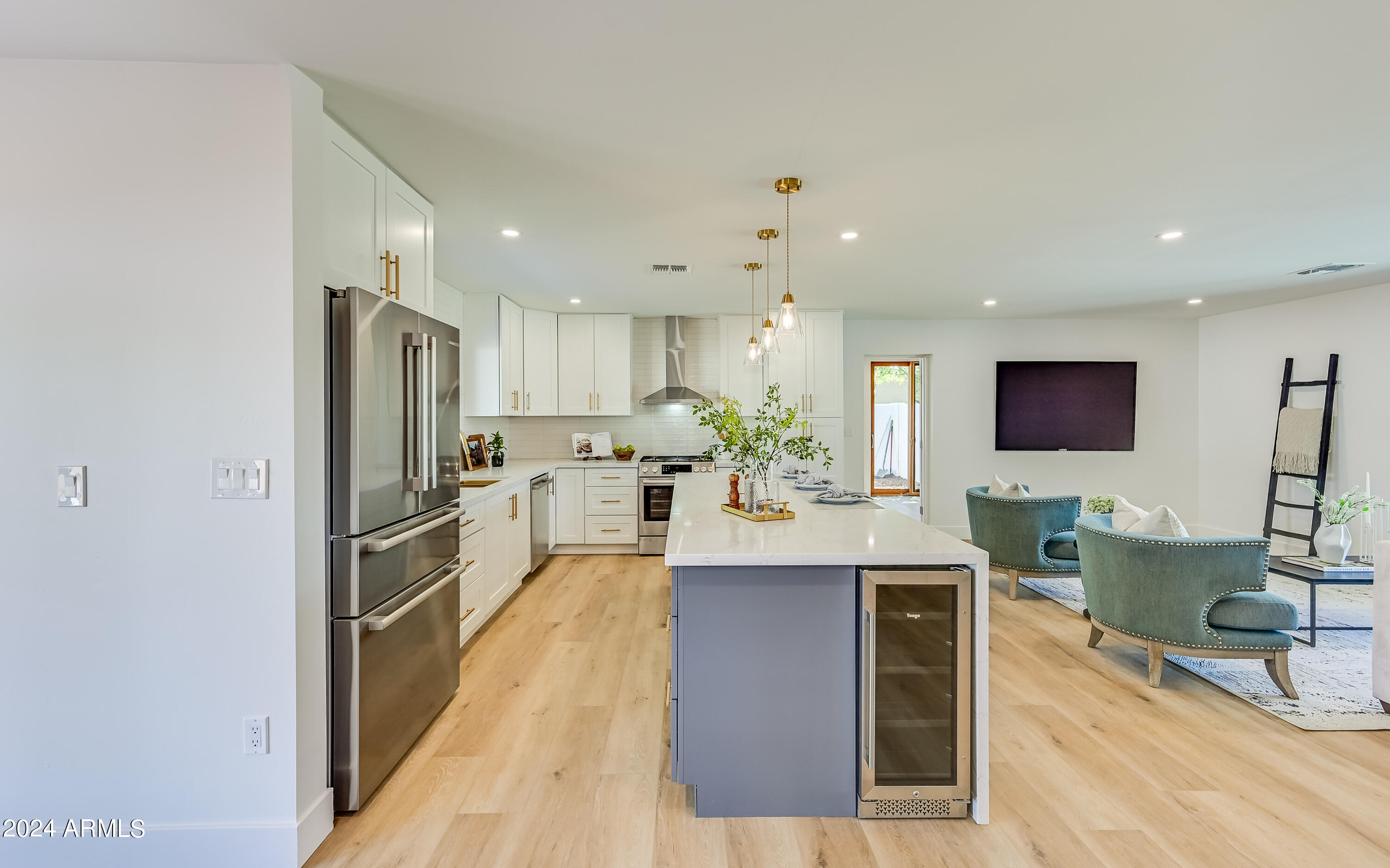 7238 E VIRGINIA Avenue