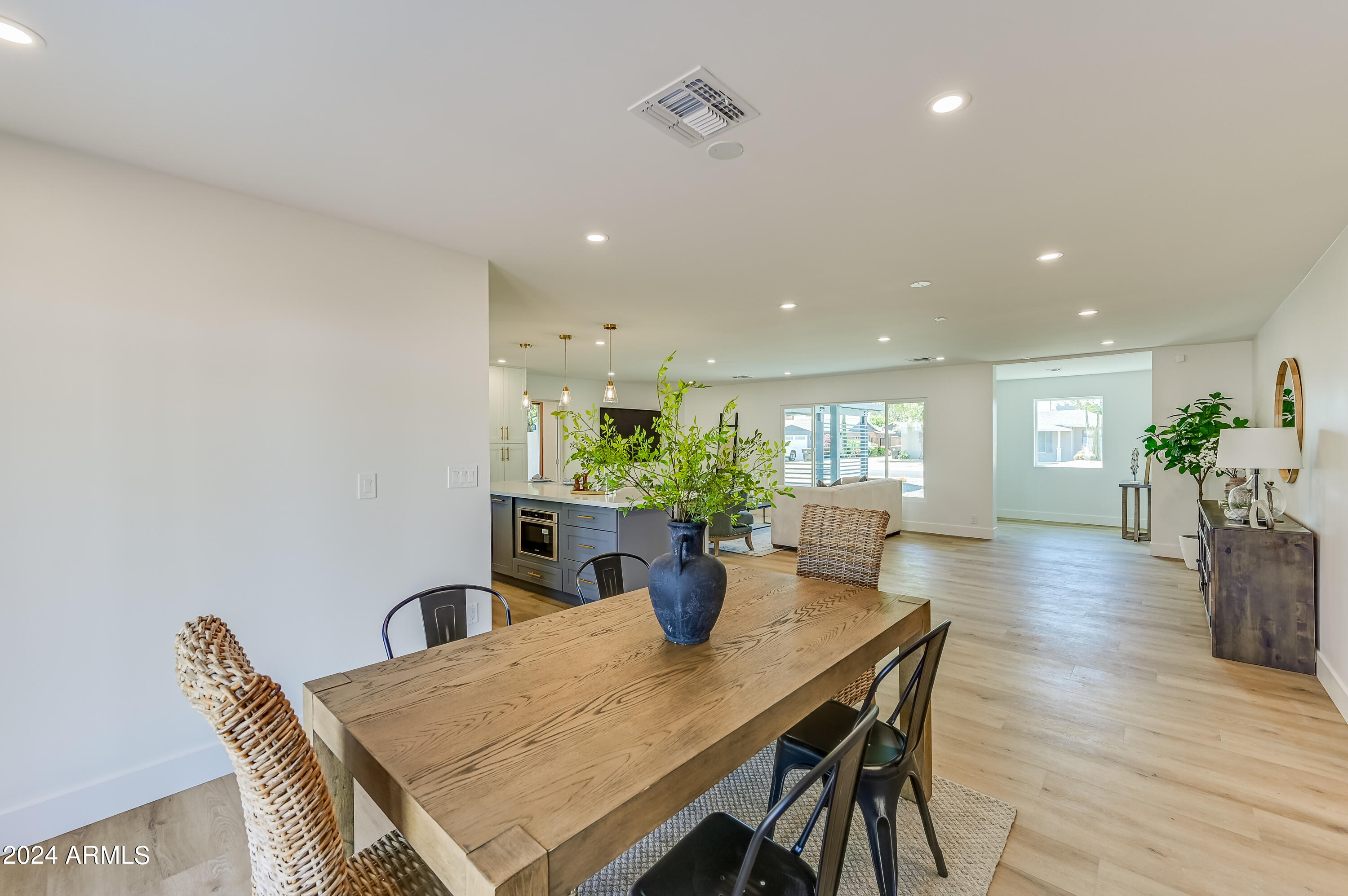 7238 E VIRGINIA Avenue