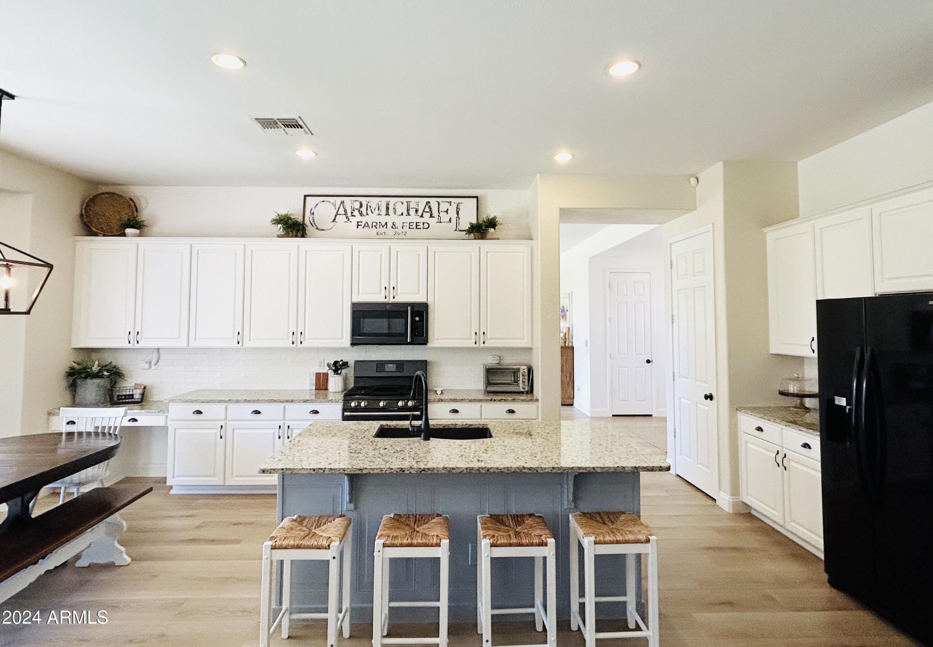 21125 E TWIN ACRES Drive