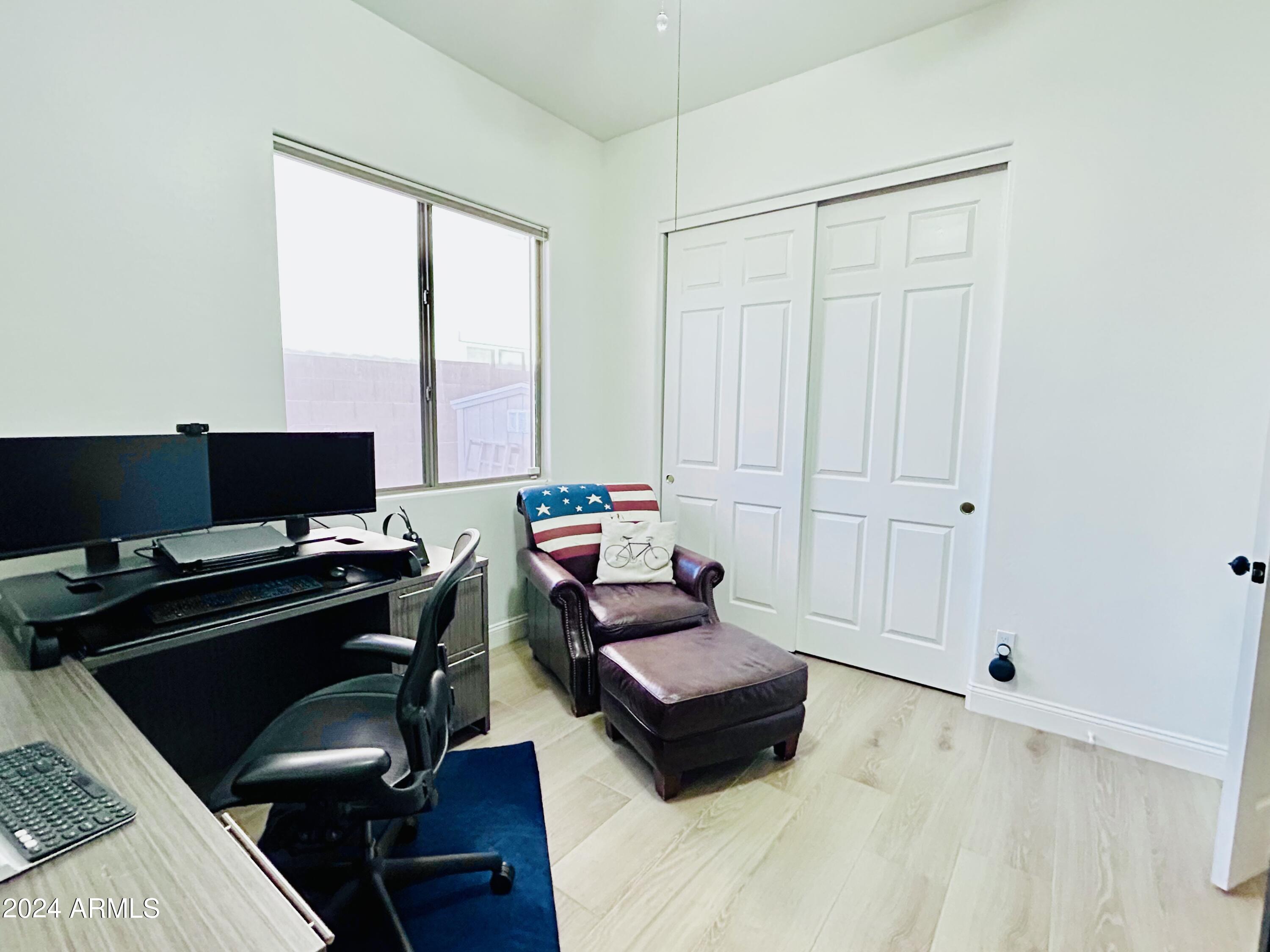 21125 E TWIN ACRES Drive