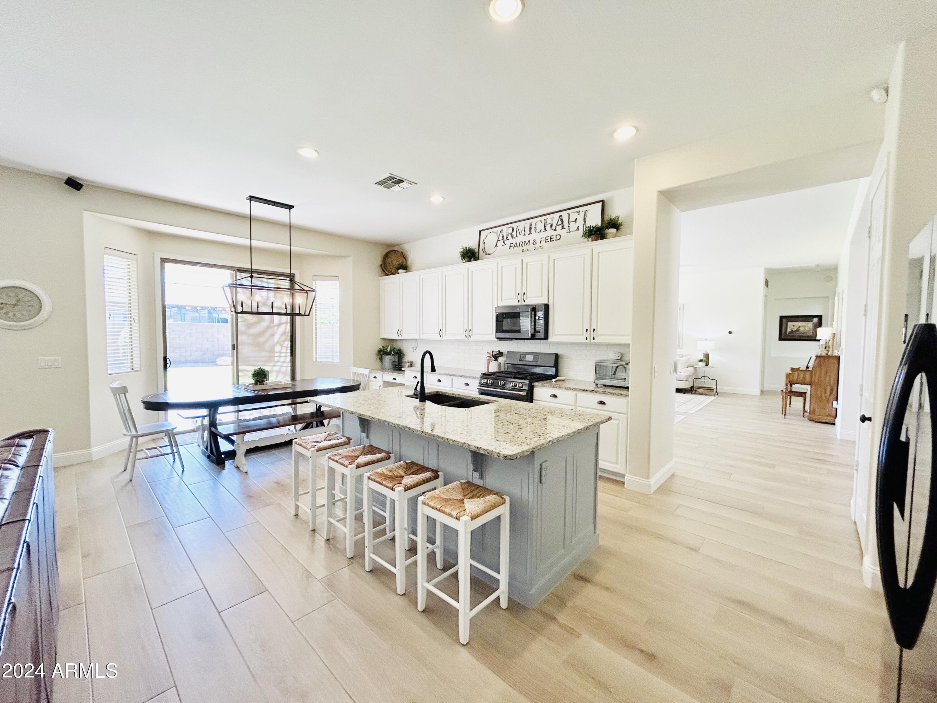 21125 E TWIN ACRES Drive