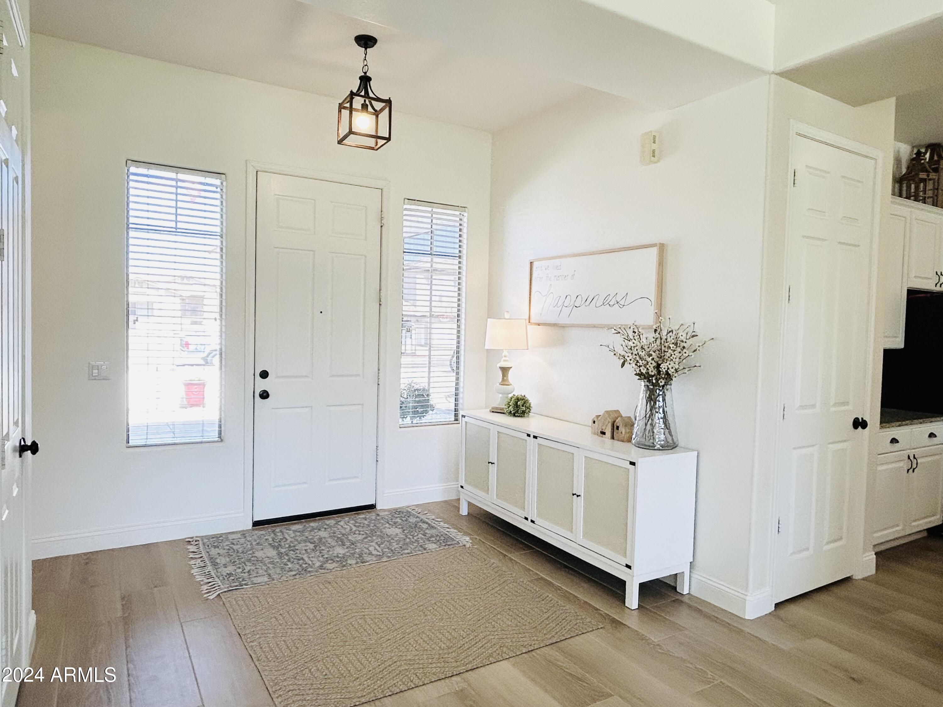 21125 E TWIN ACRES Drive