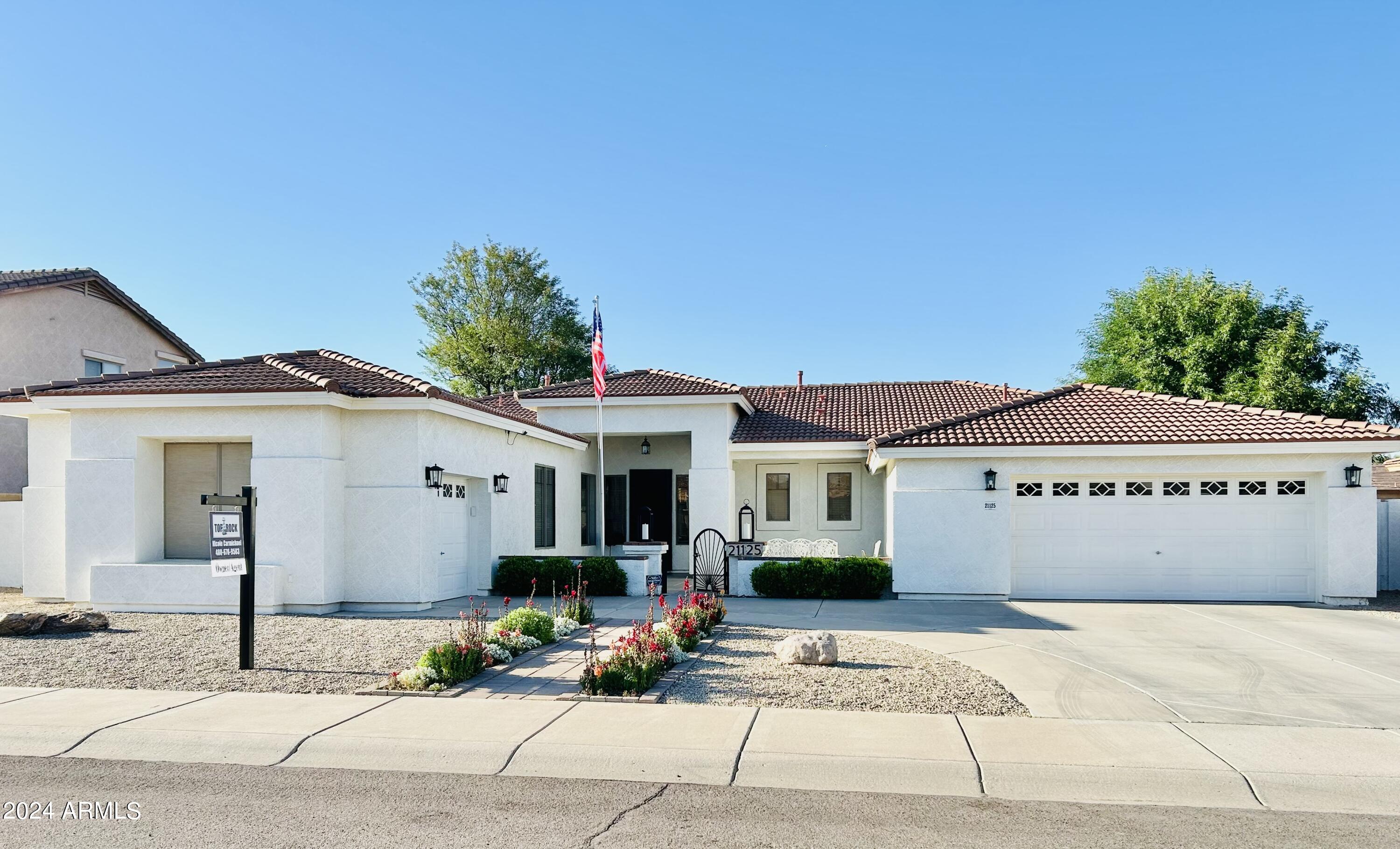 21125 E TWIN ACRES Drive