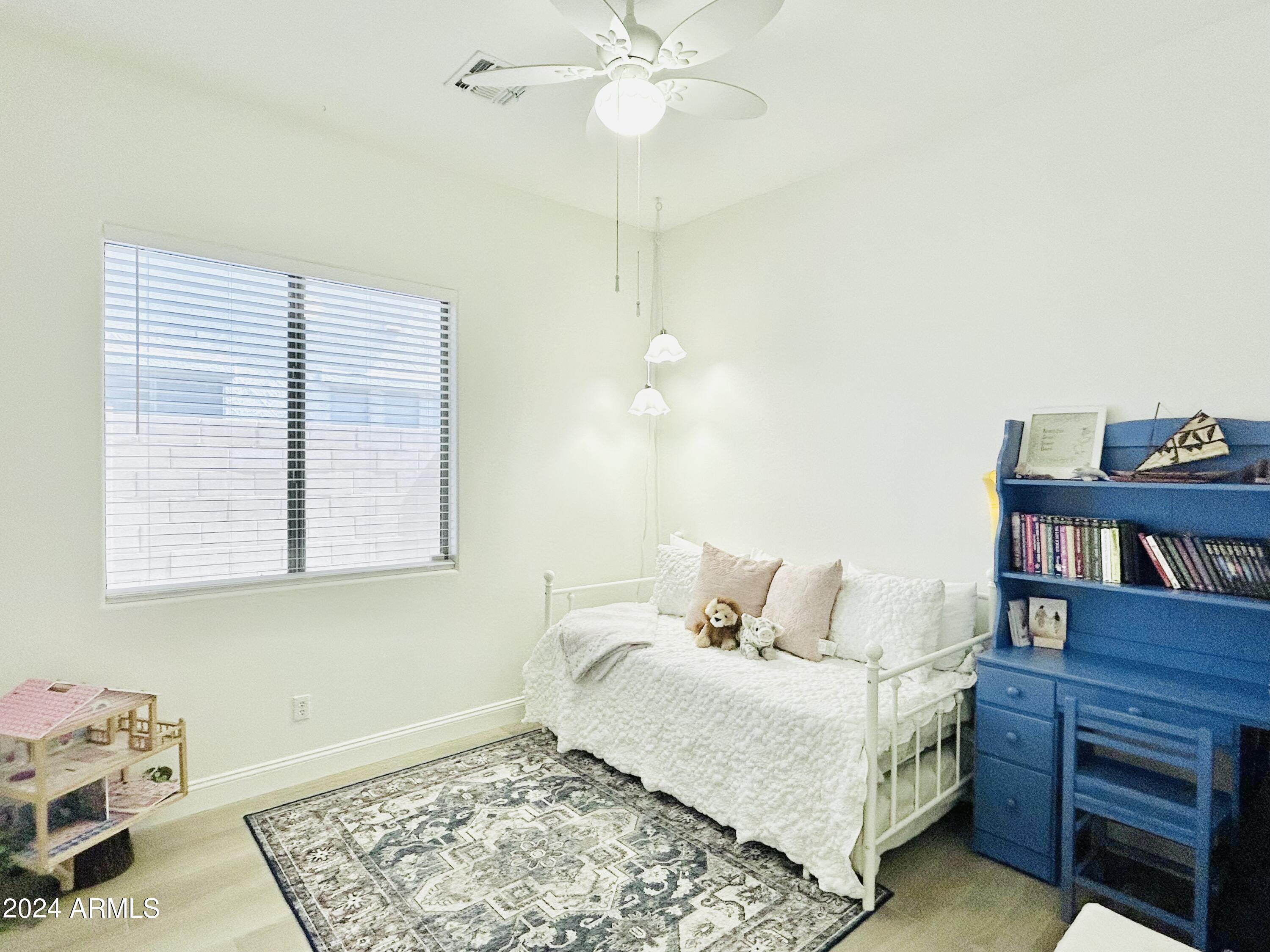 21125 E TWIN ACRES Drive