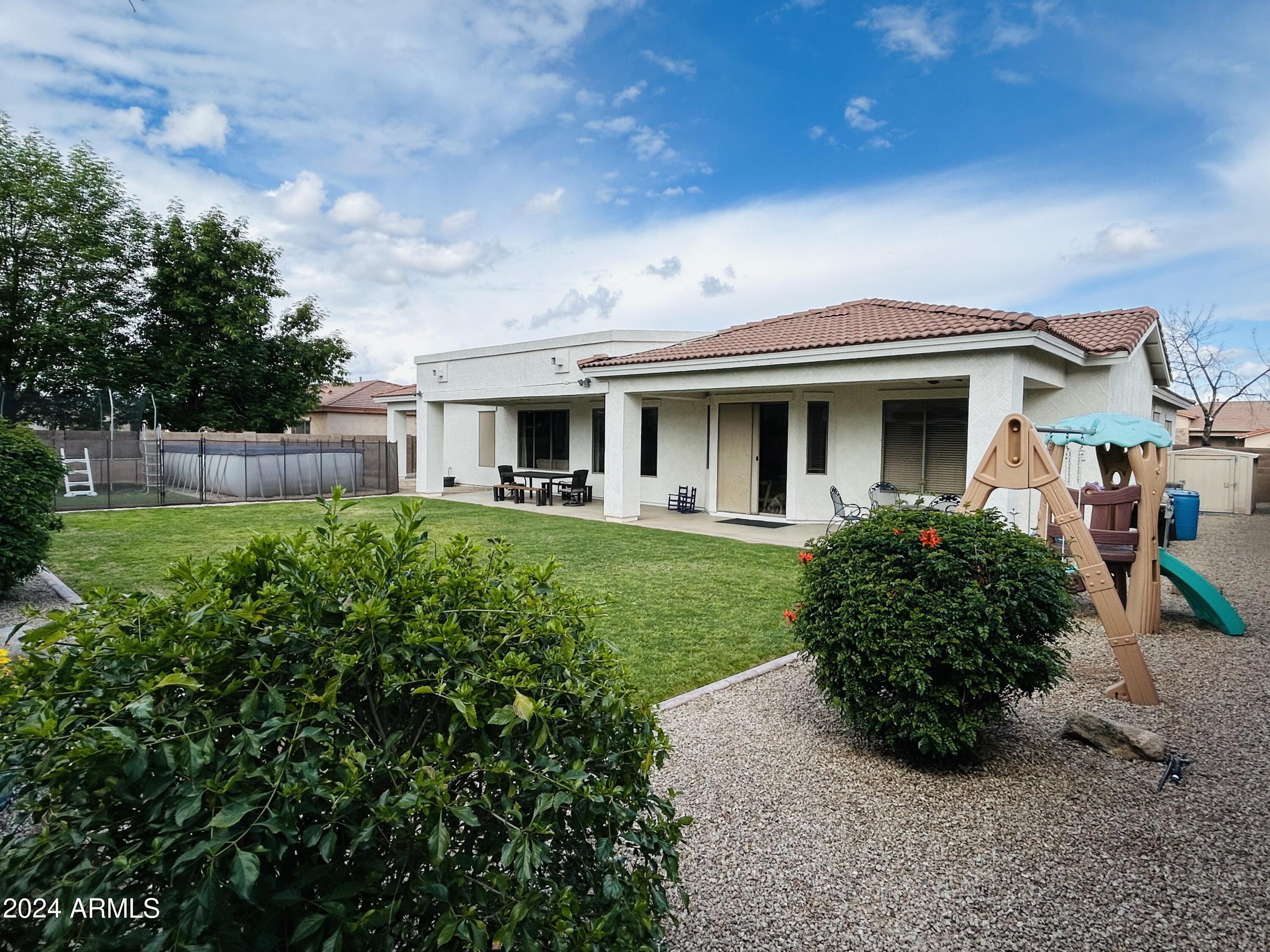 21125 E TWIN ACRES Drive