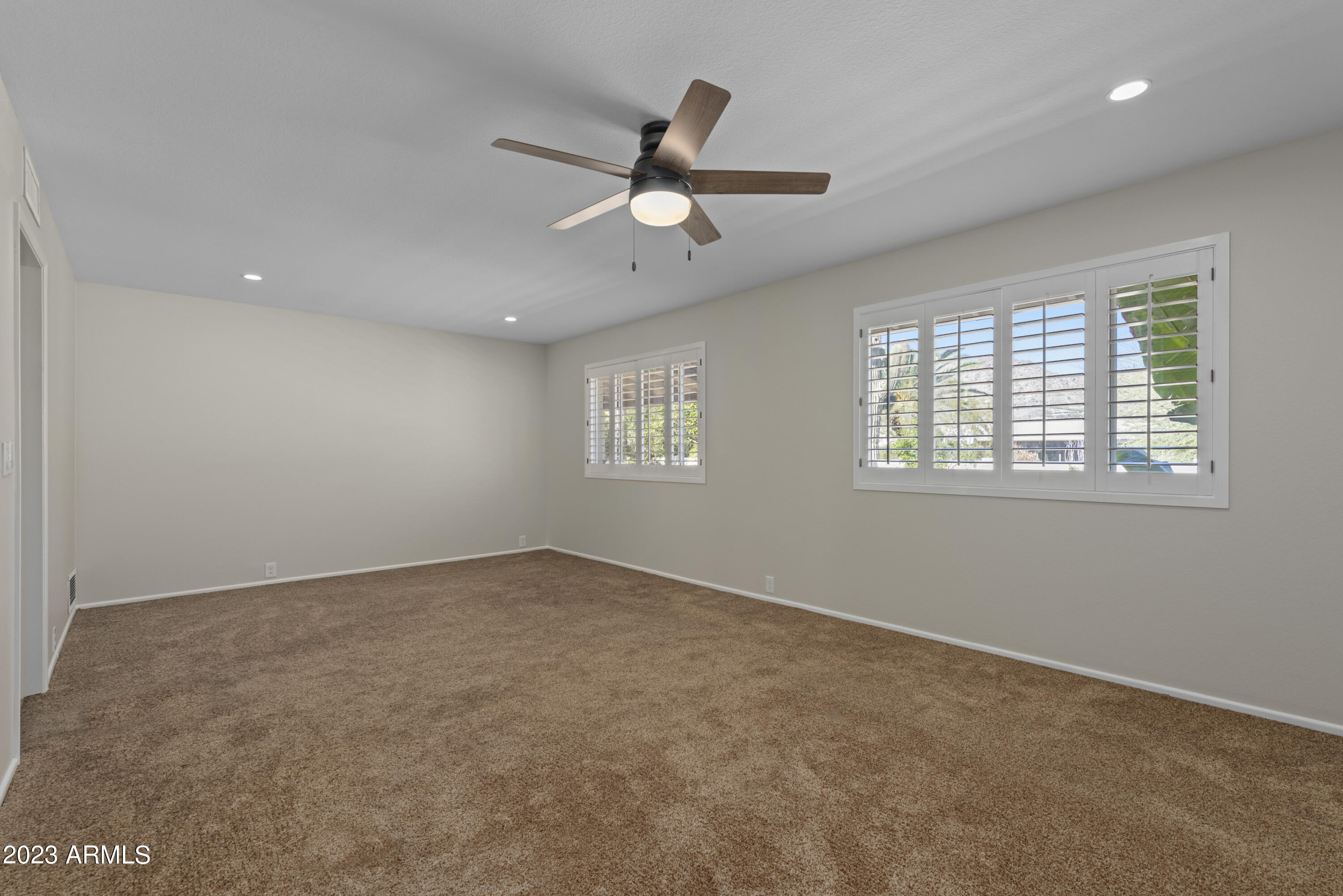 5525 E LINCOLN Drive # 70