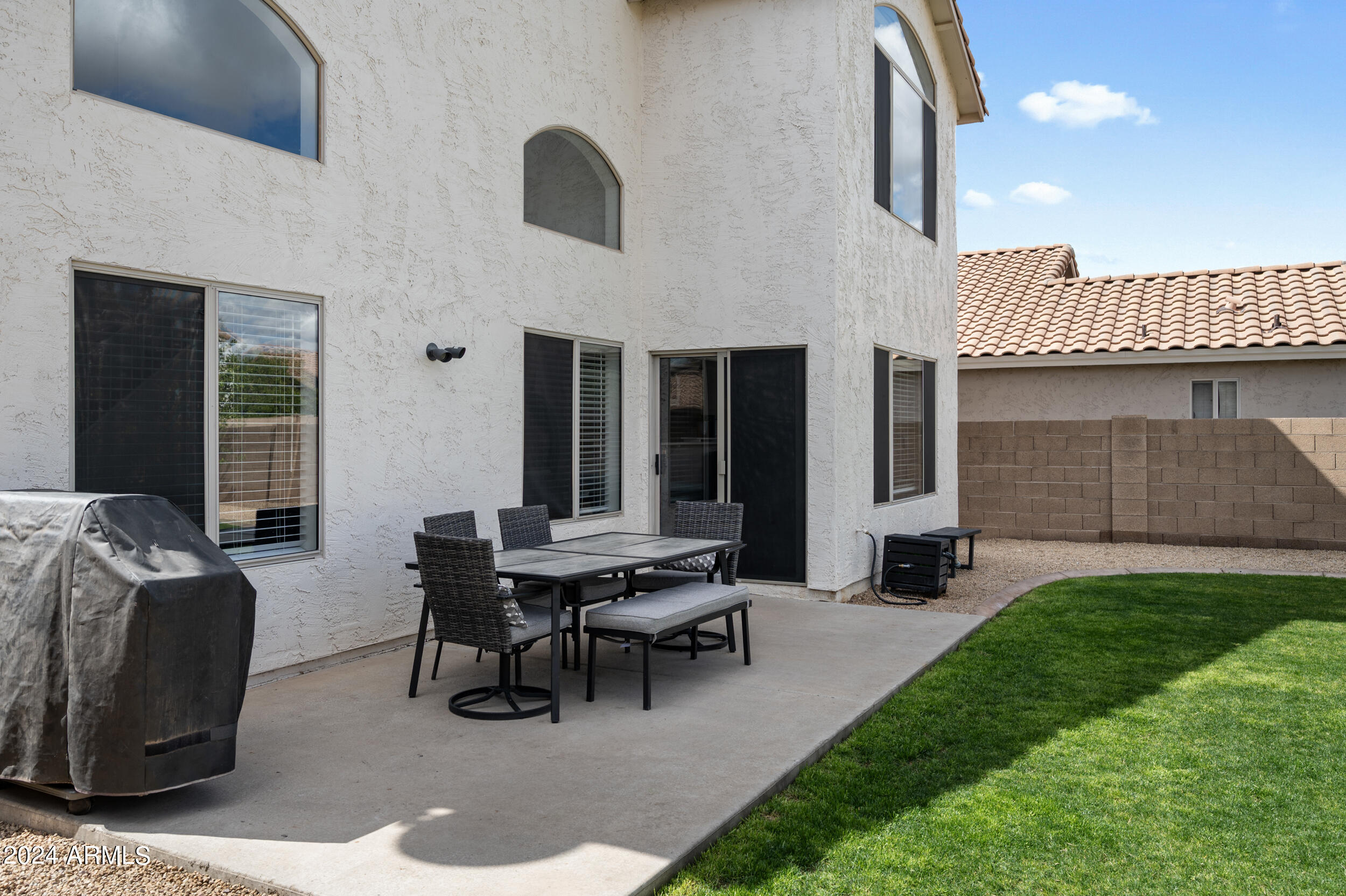 1118 W SWAN Drive