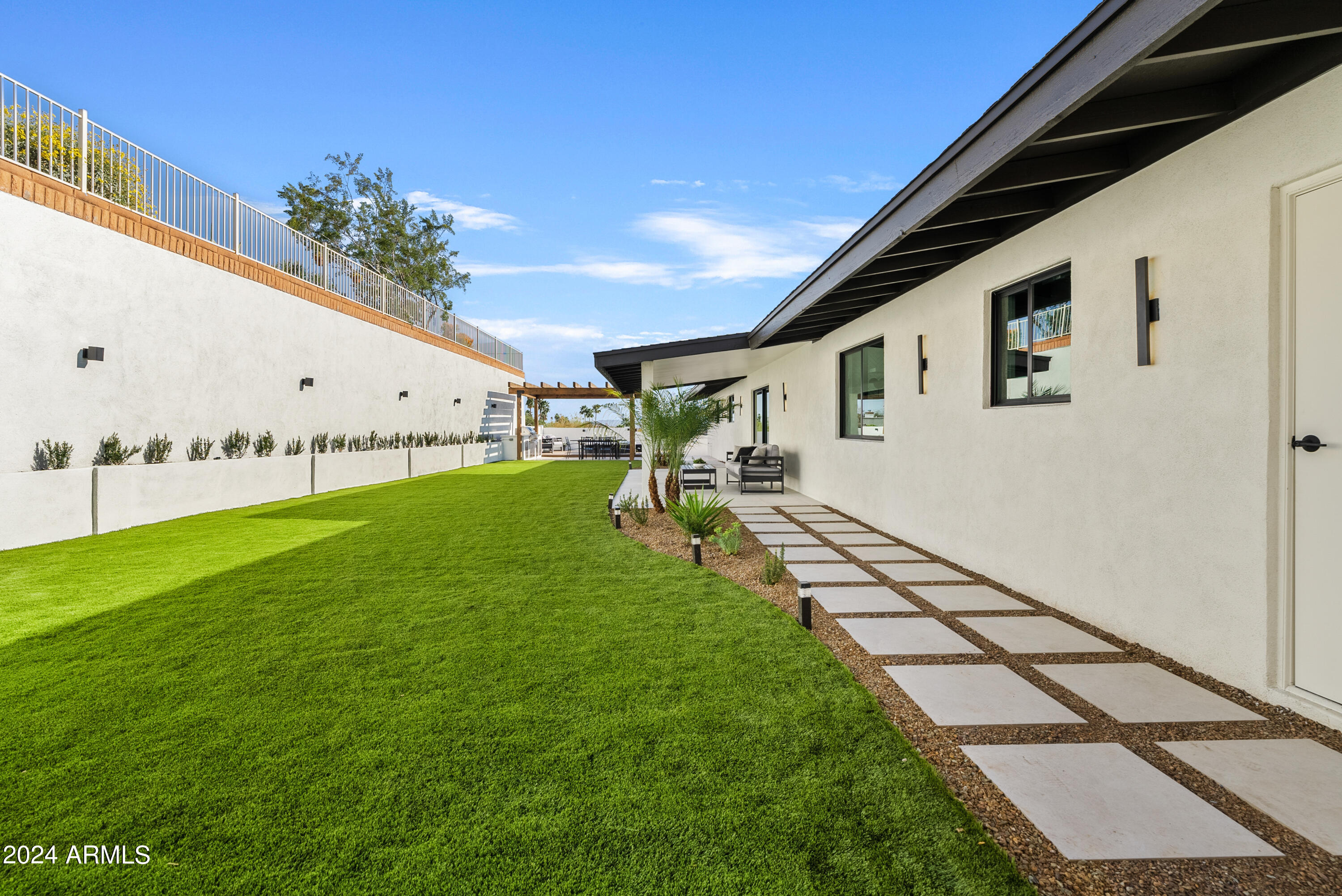 7041 N 23RD Street, Phoenix