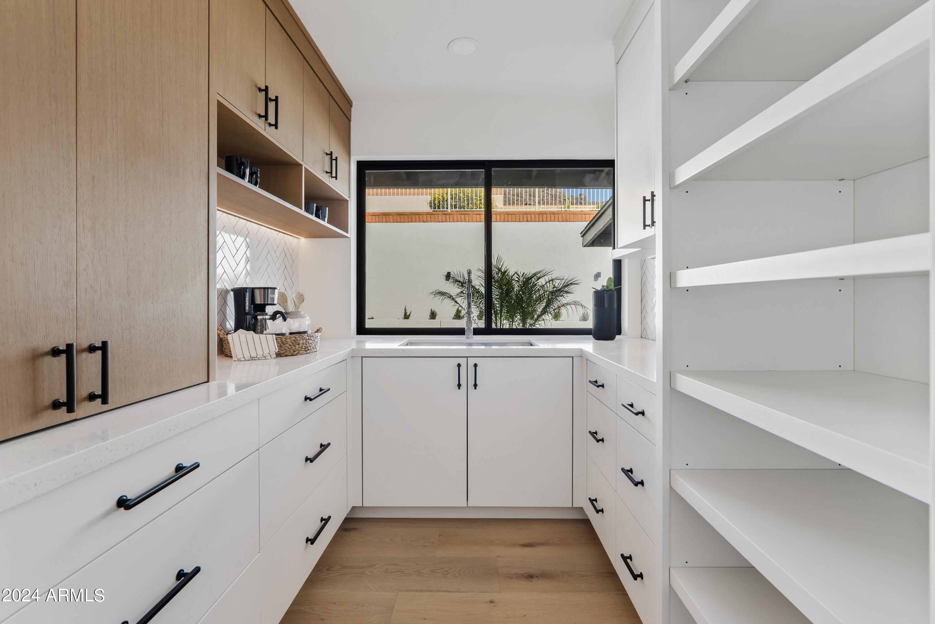 7041 N 23RD Street, Phoenix