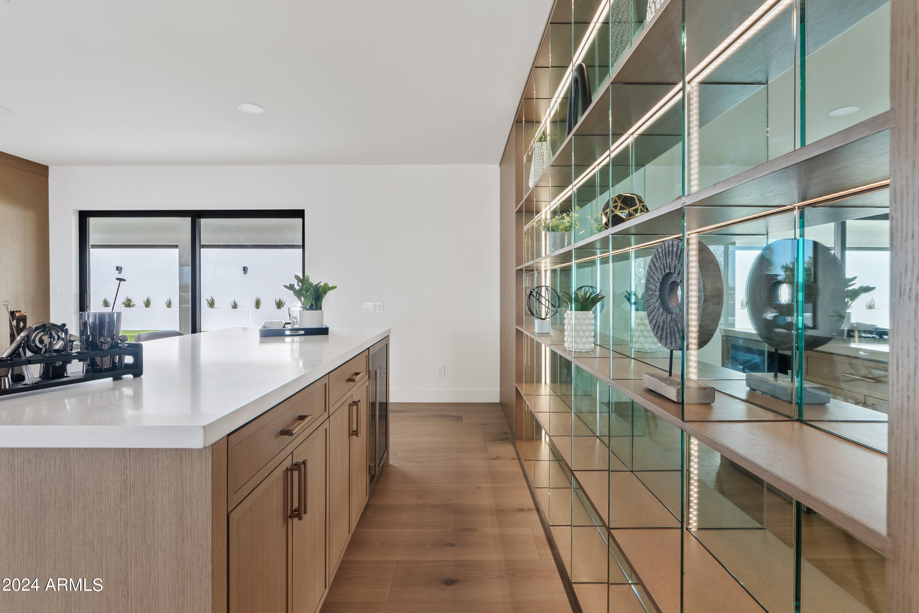 7041 N 23RD Street, Phoenix