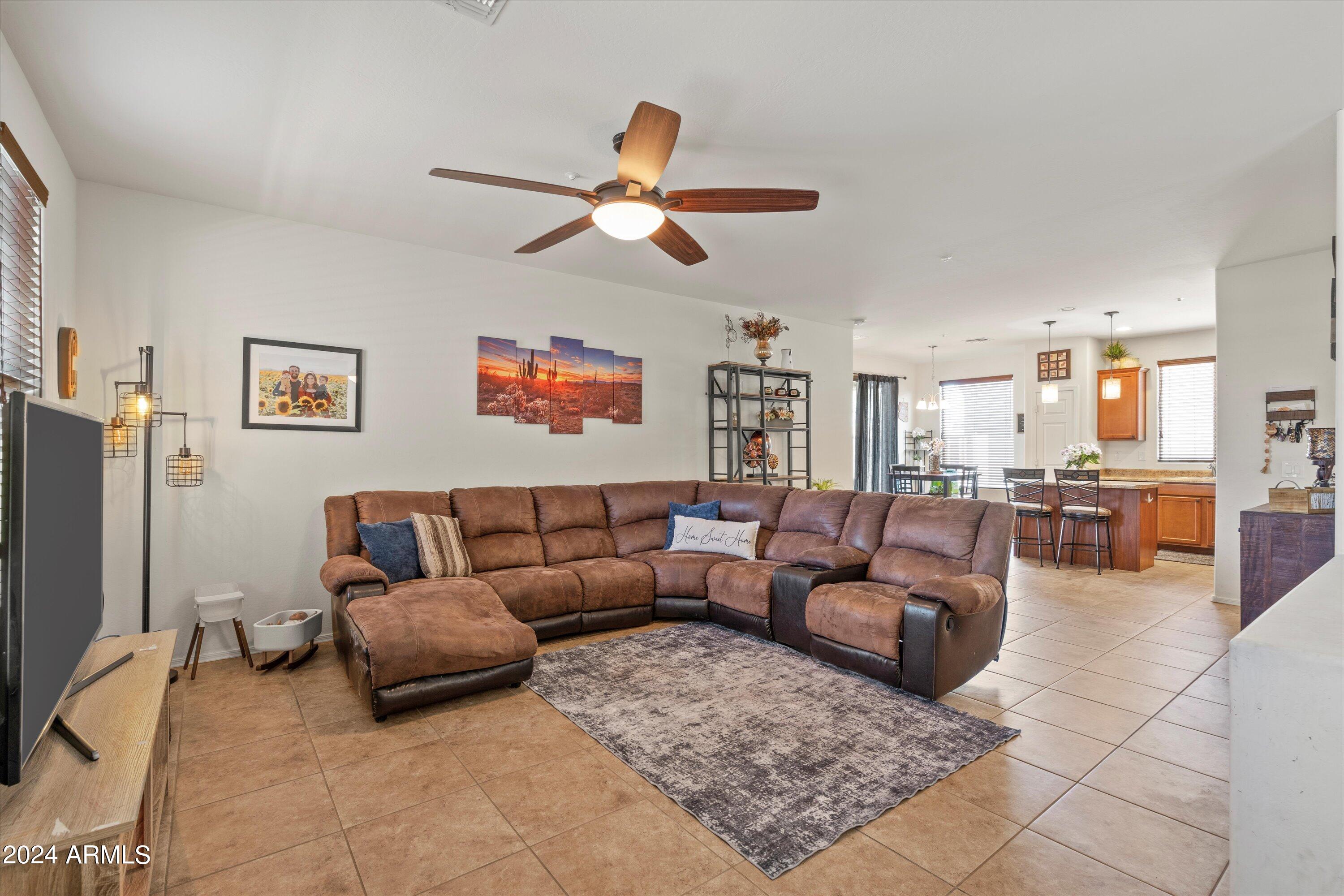 8894 W CAMERON Drive