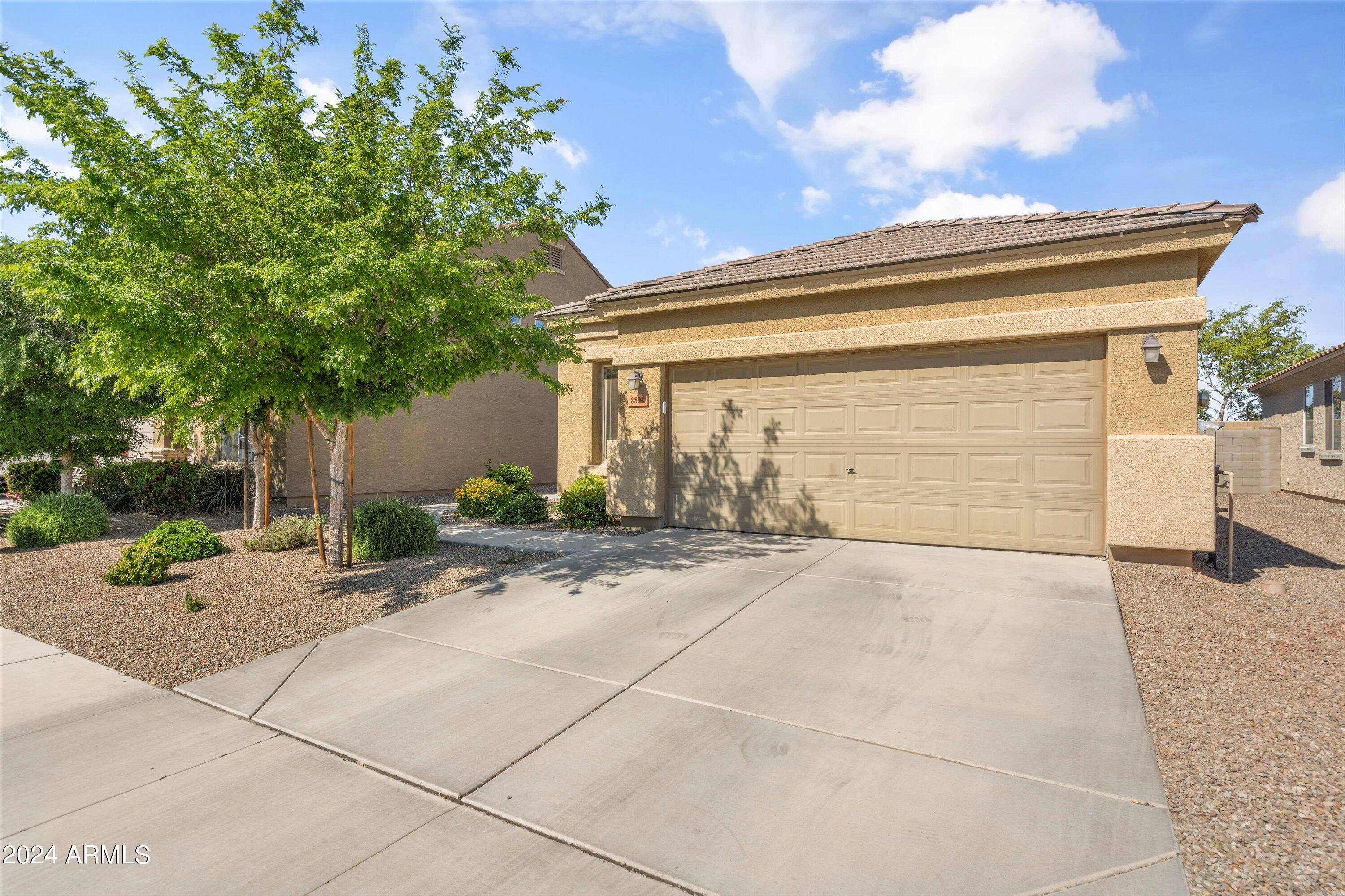 8894 W CAMERON Drive