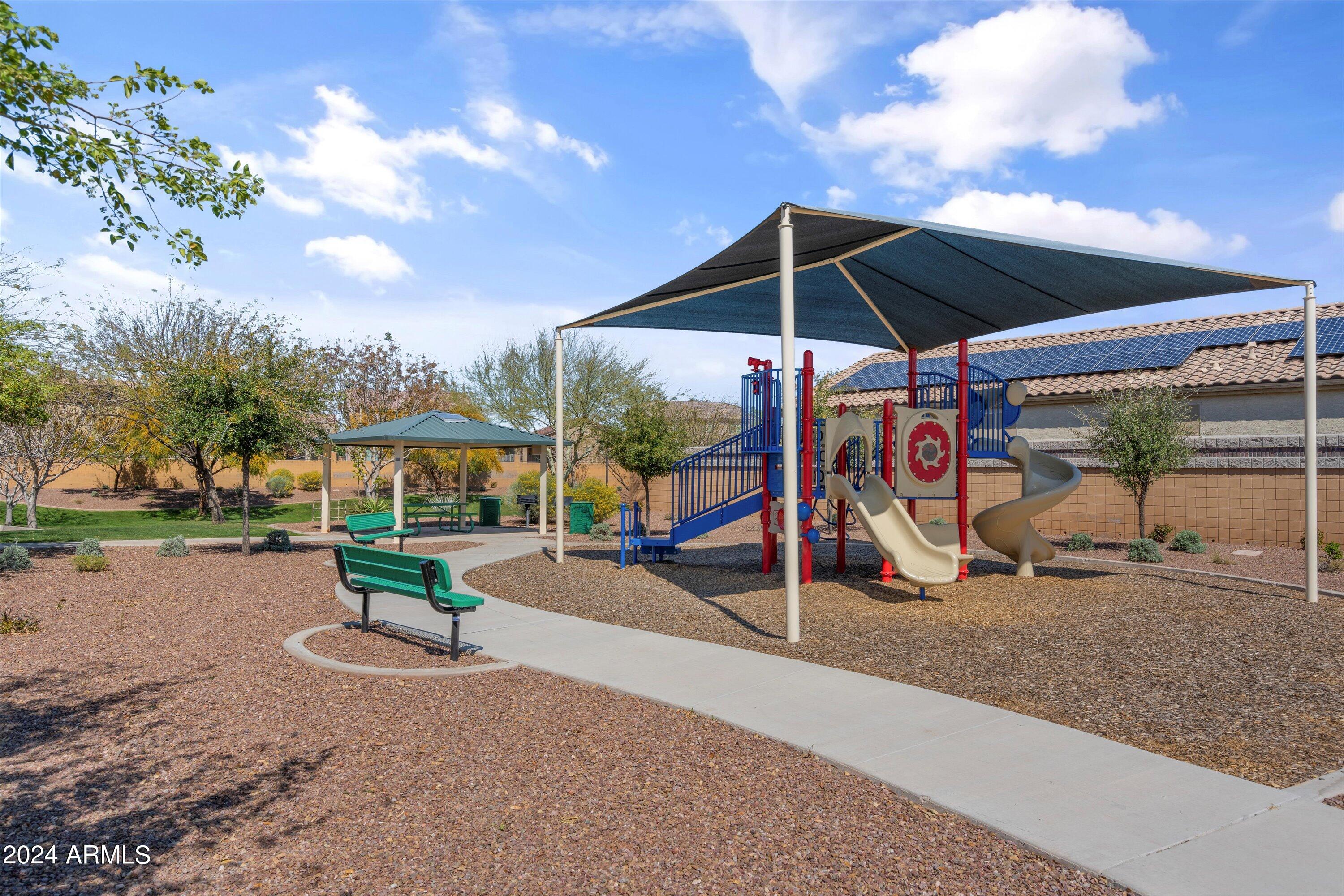 8894 W CAMERON Drive