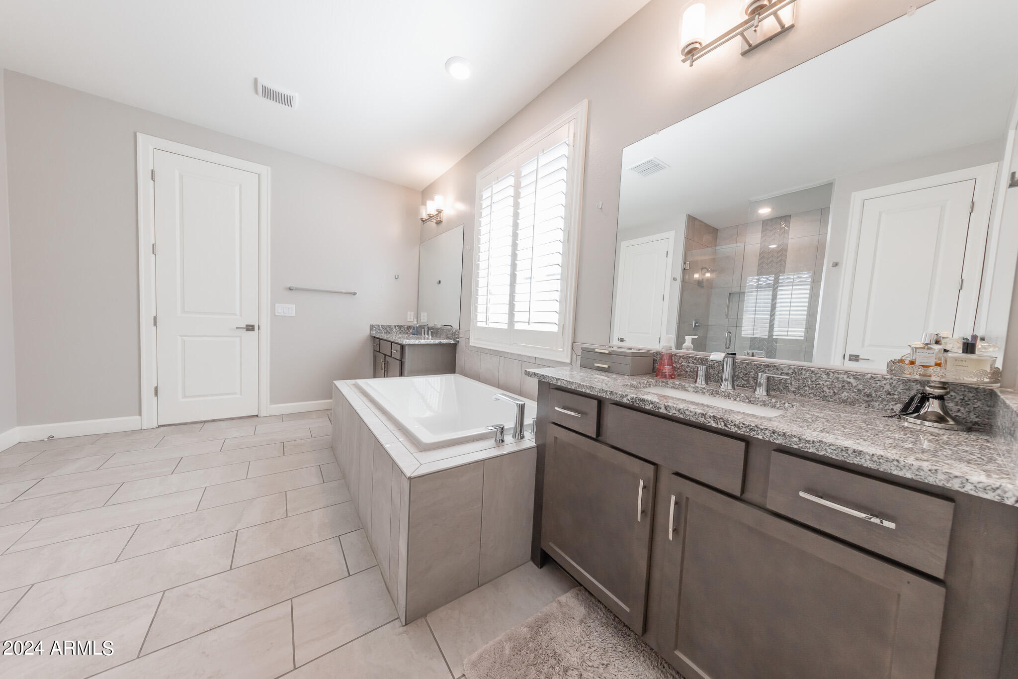 18387 W MOUNTAIN SKY Avenue