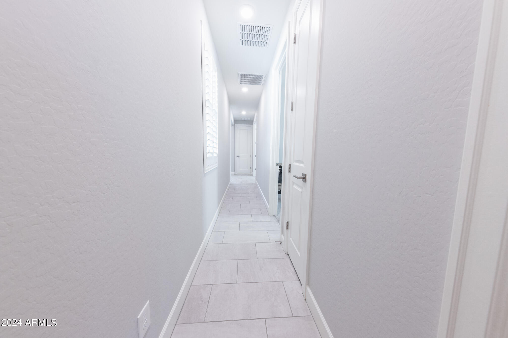 18387 W MOUNTAIN SKY Avenue