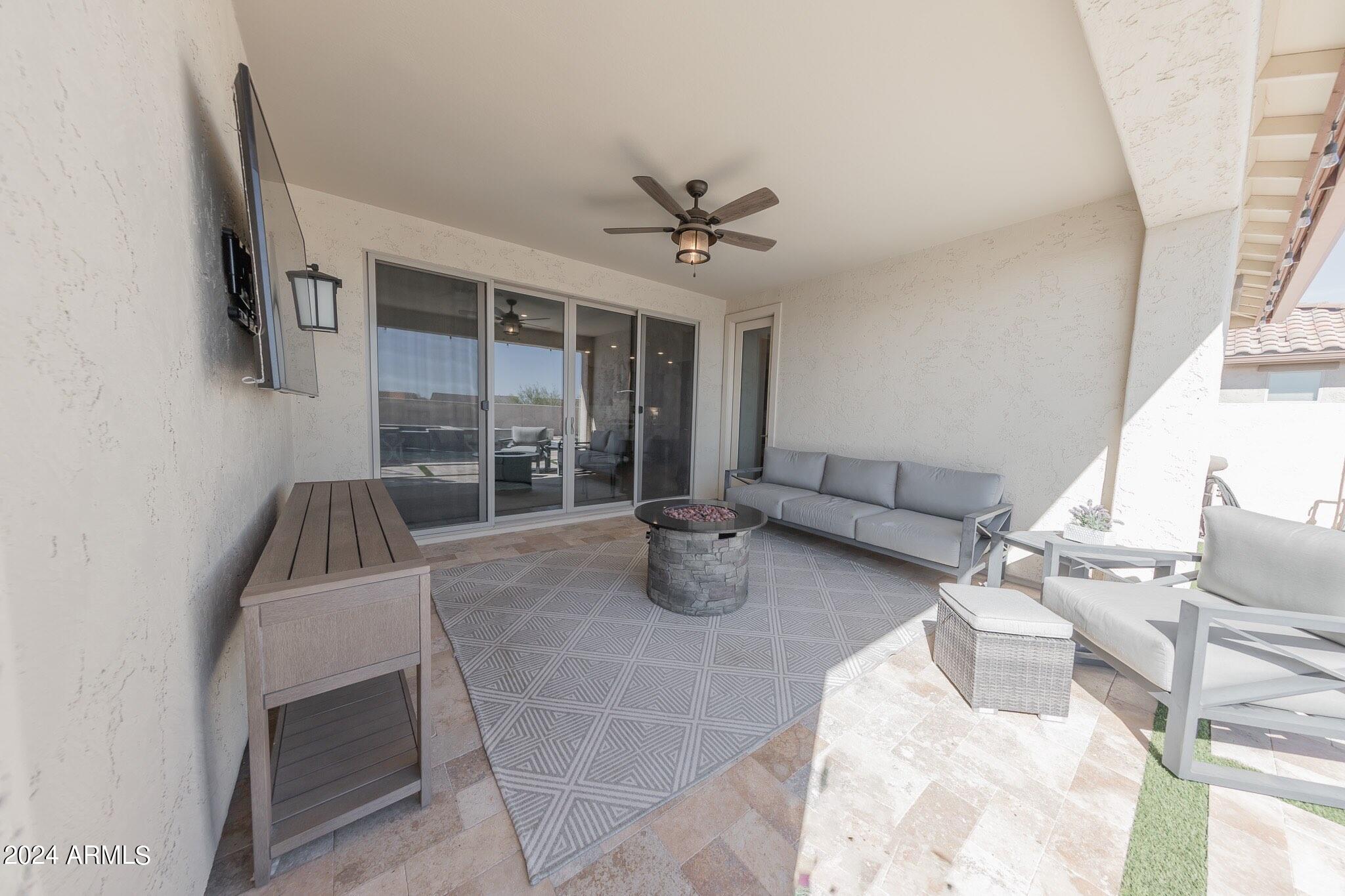 18387 W MOUNTAIN SKY Avenue