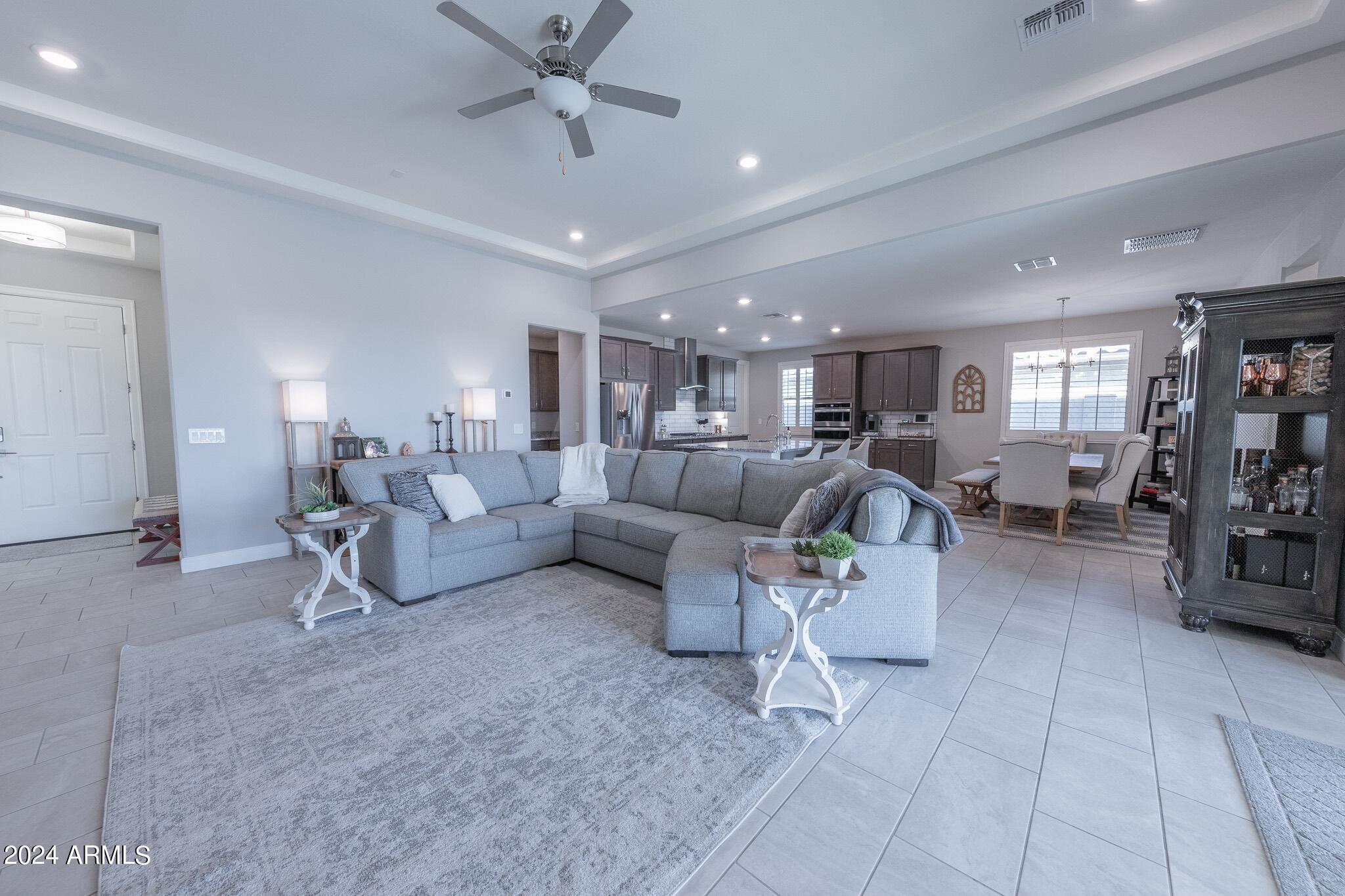 18387 W MOUNTAIN SKY Avenue