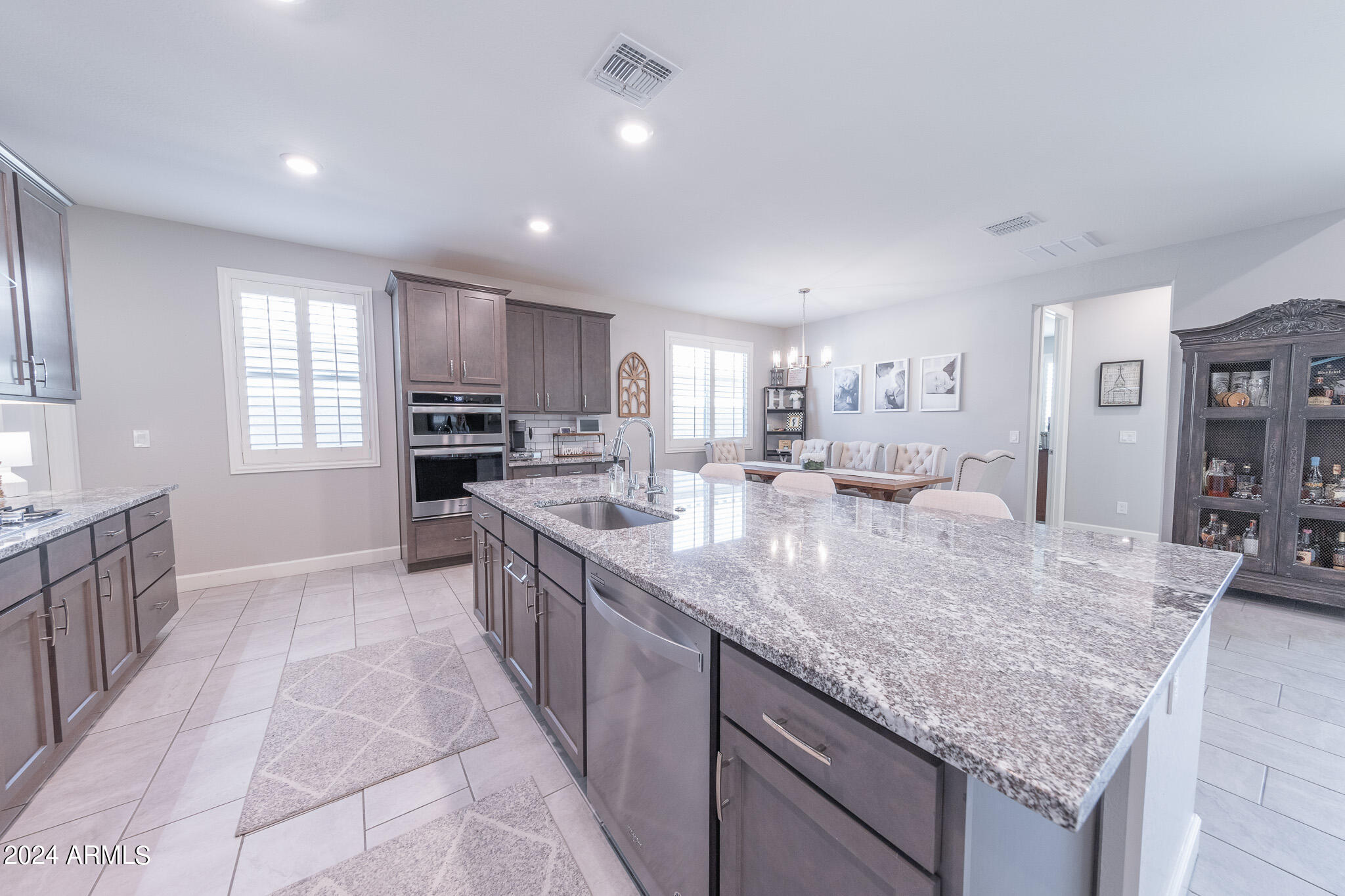 18387 W MOUNTAIN SKY Avenue