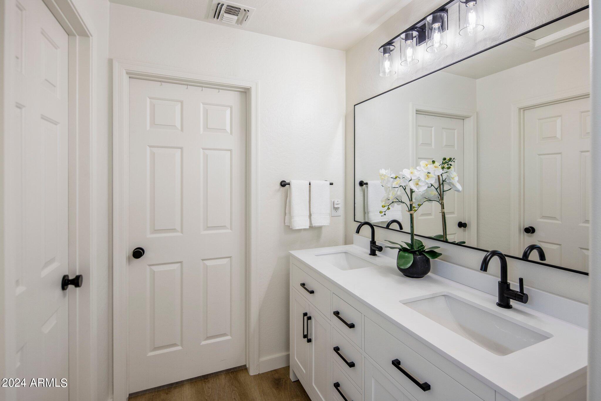 39819 N LA CANTERA Court