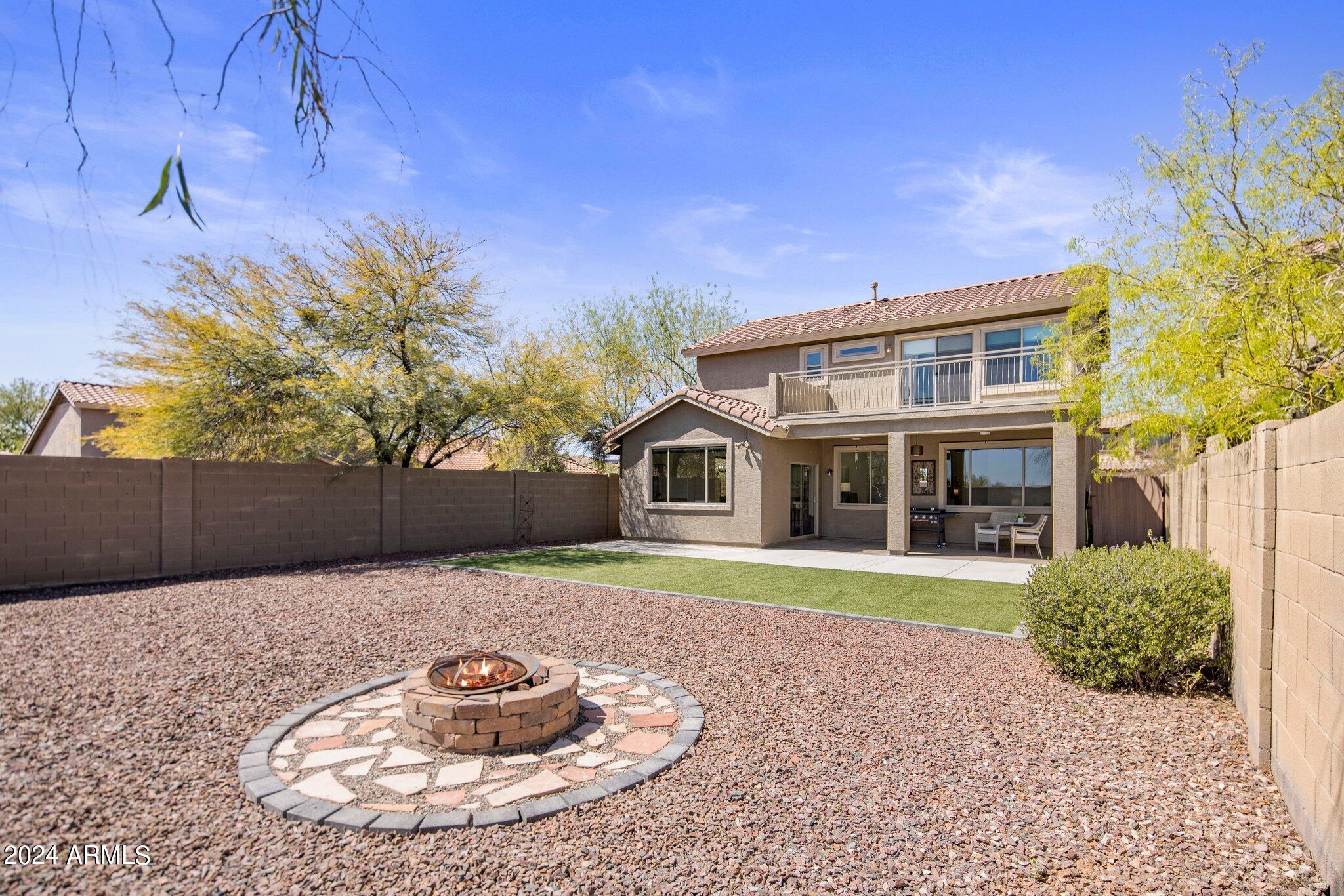 39819 N LA CANTERA Court