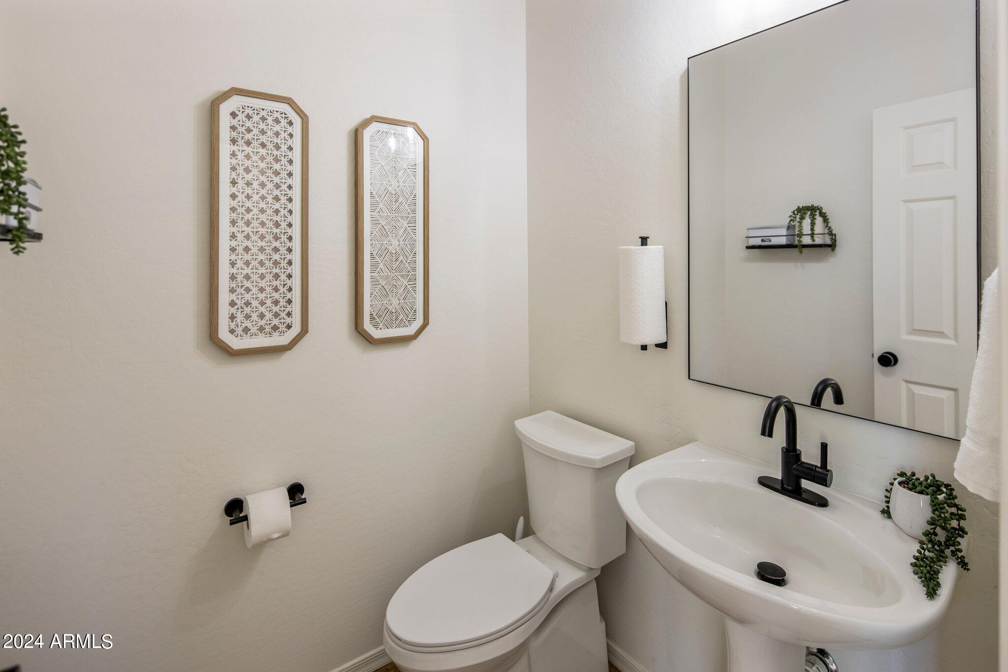 39819 N LA CANTERA Court