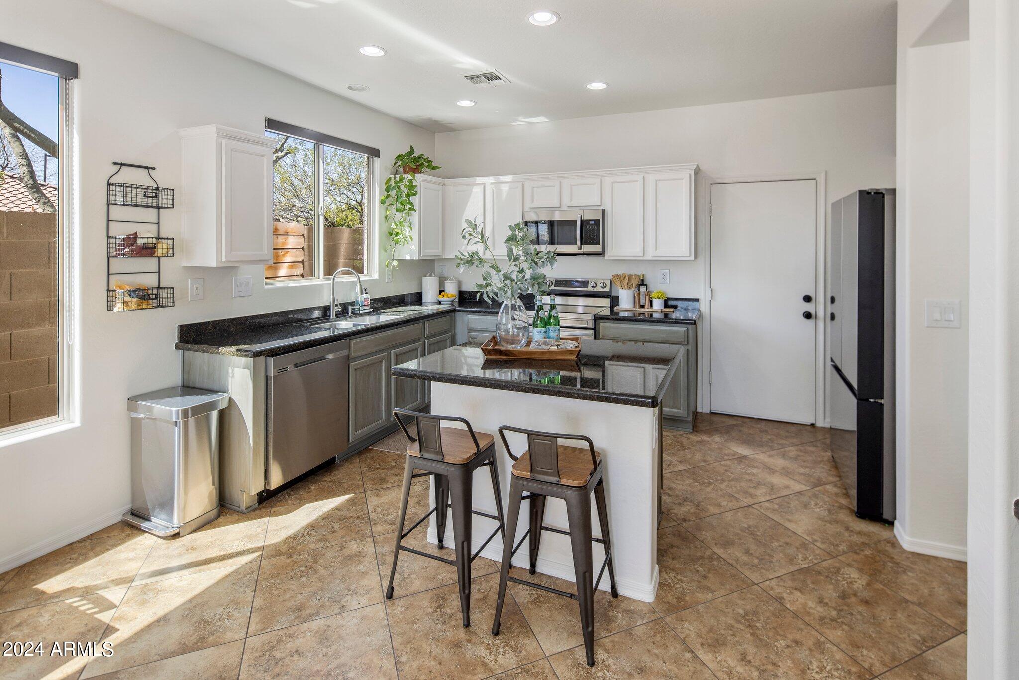 39819 N LA CANTERA Court