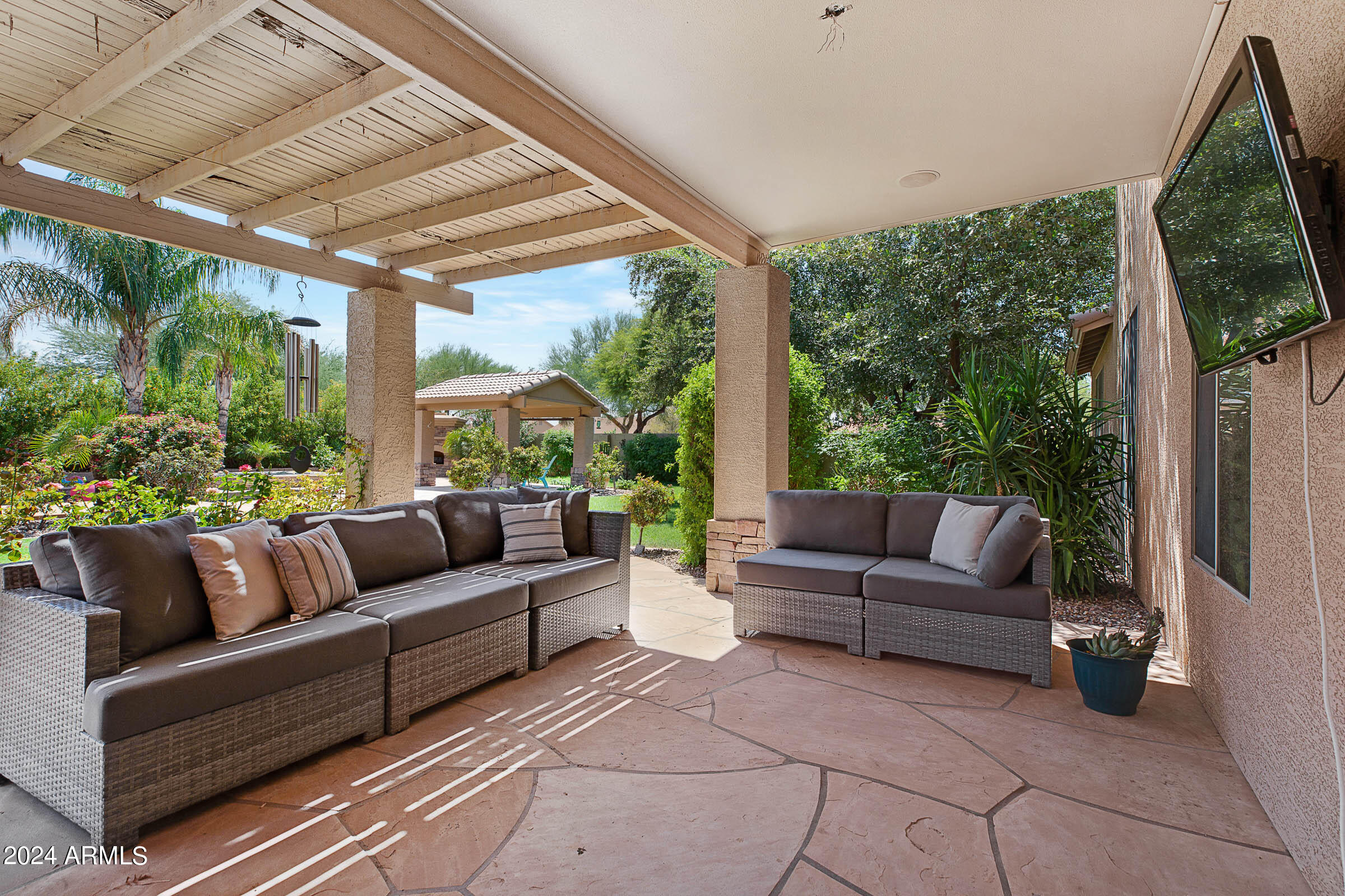 2001 E Palm Beach Drive