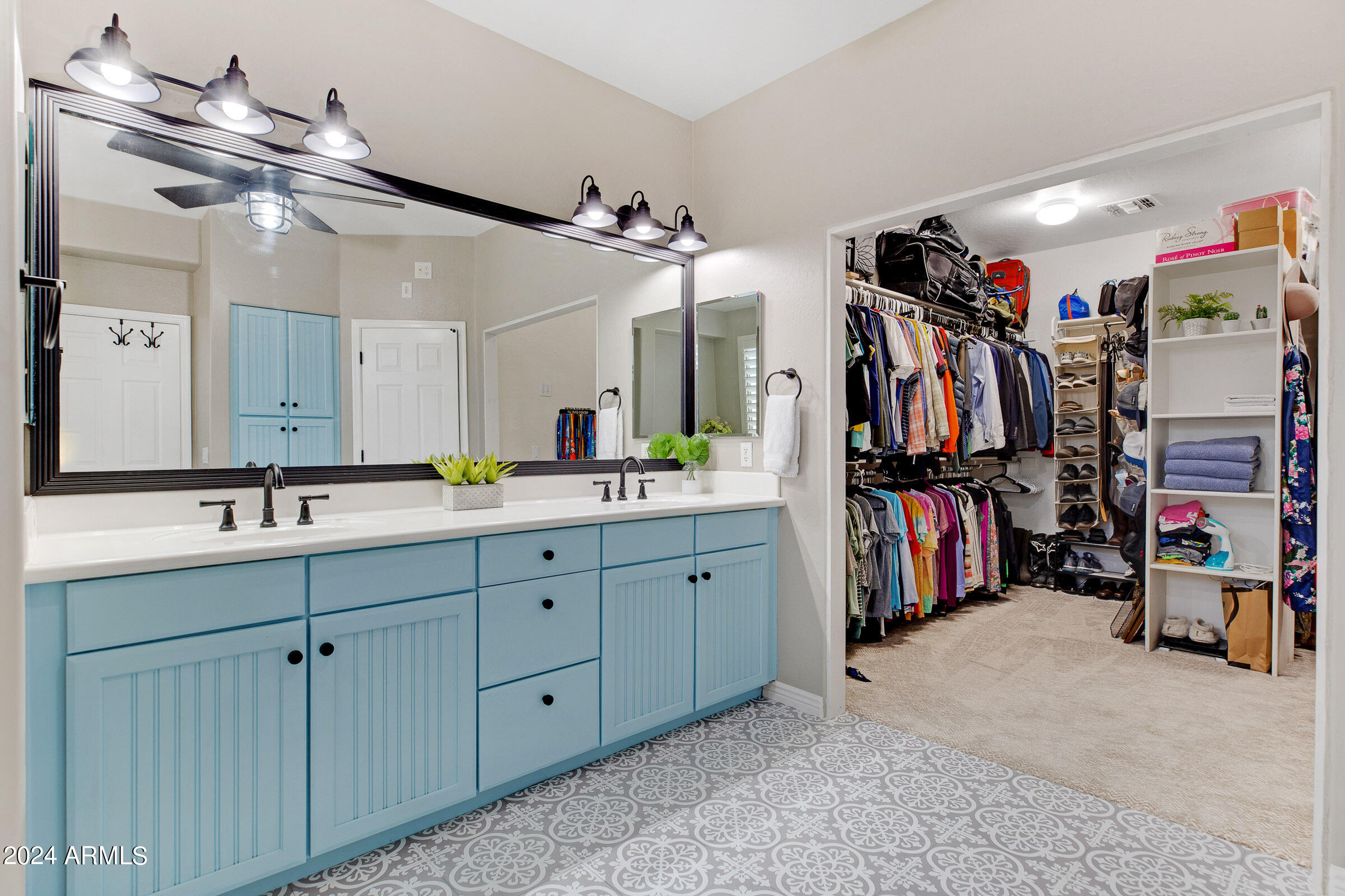 2001 E Palm Beach Drive