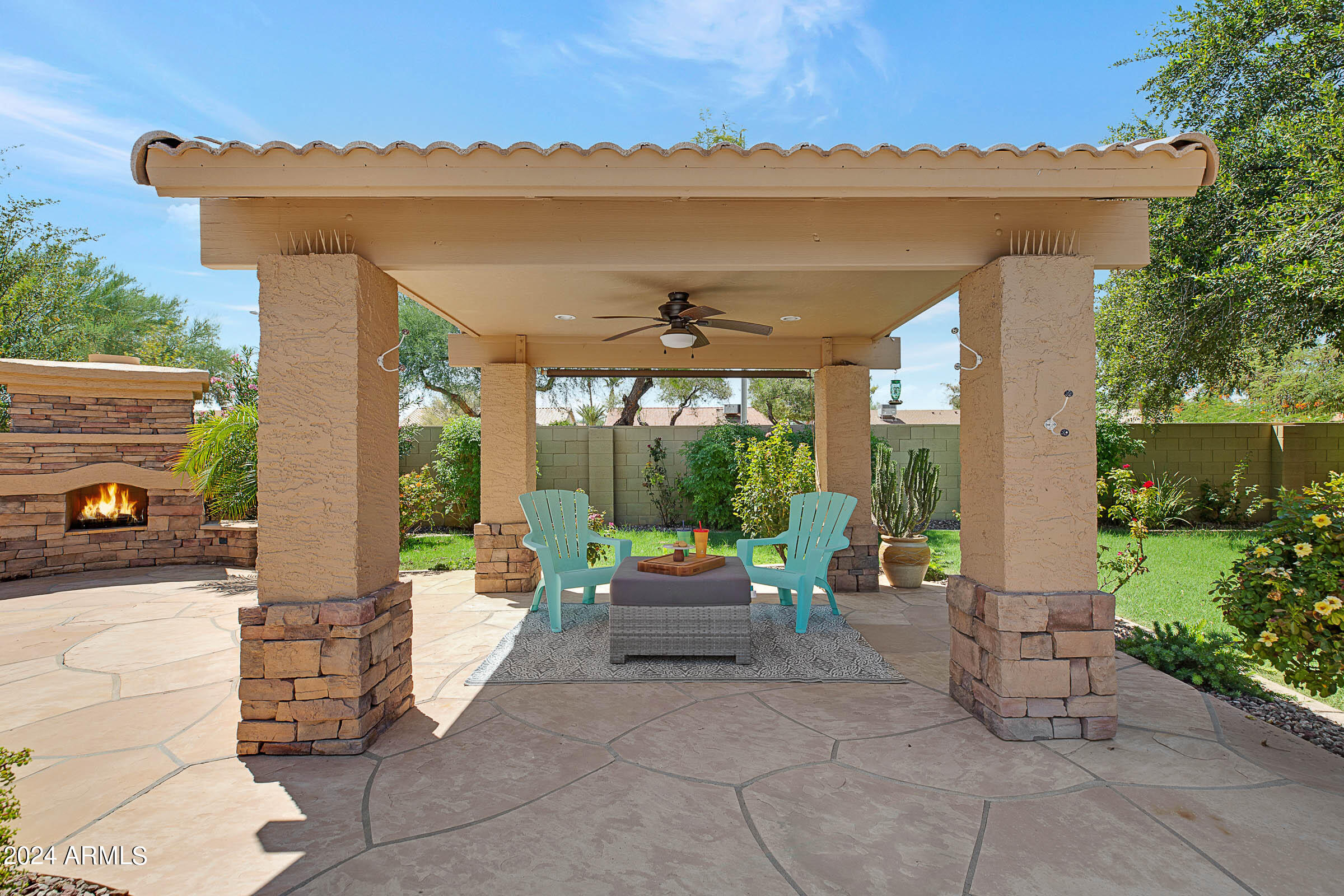 2001 E Palm Beach Drive