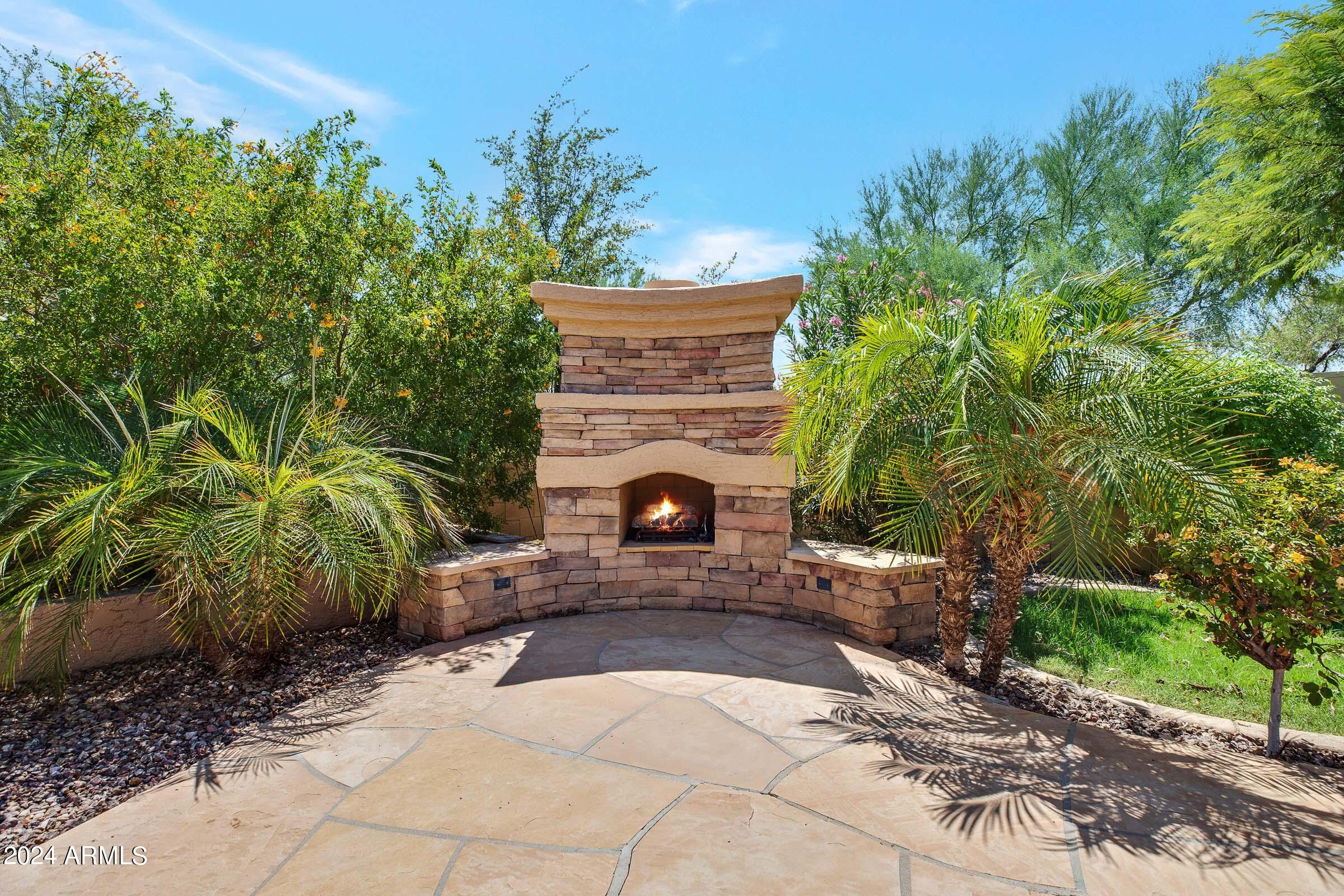 2001 E Palm Beach Drive