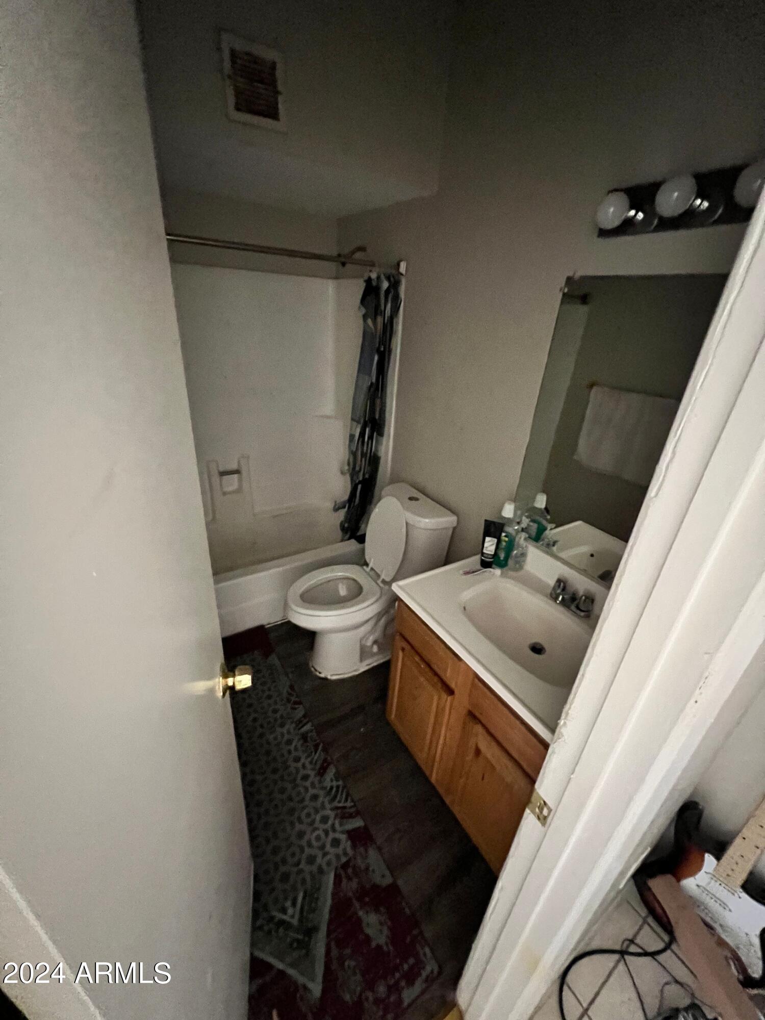 2825 E MONTE CRISTO Avenue