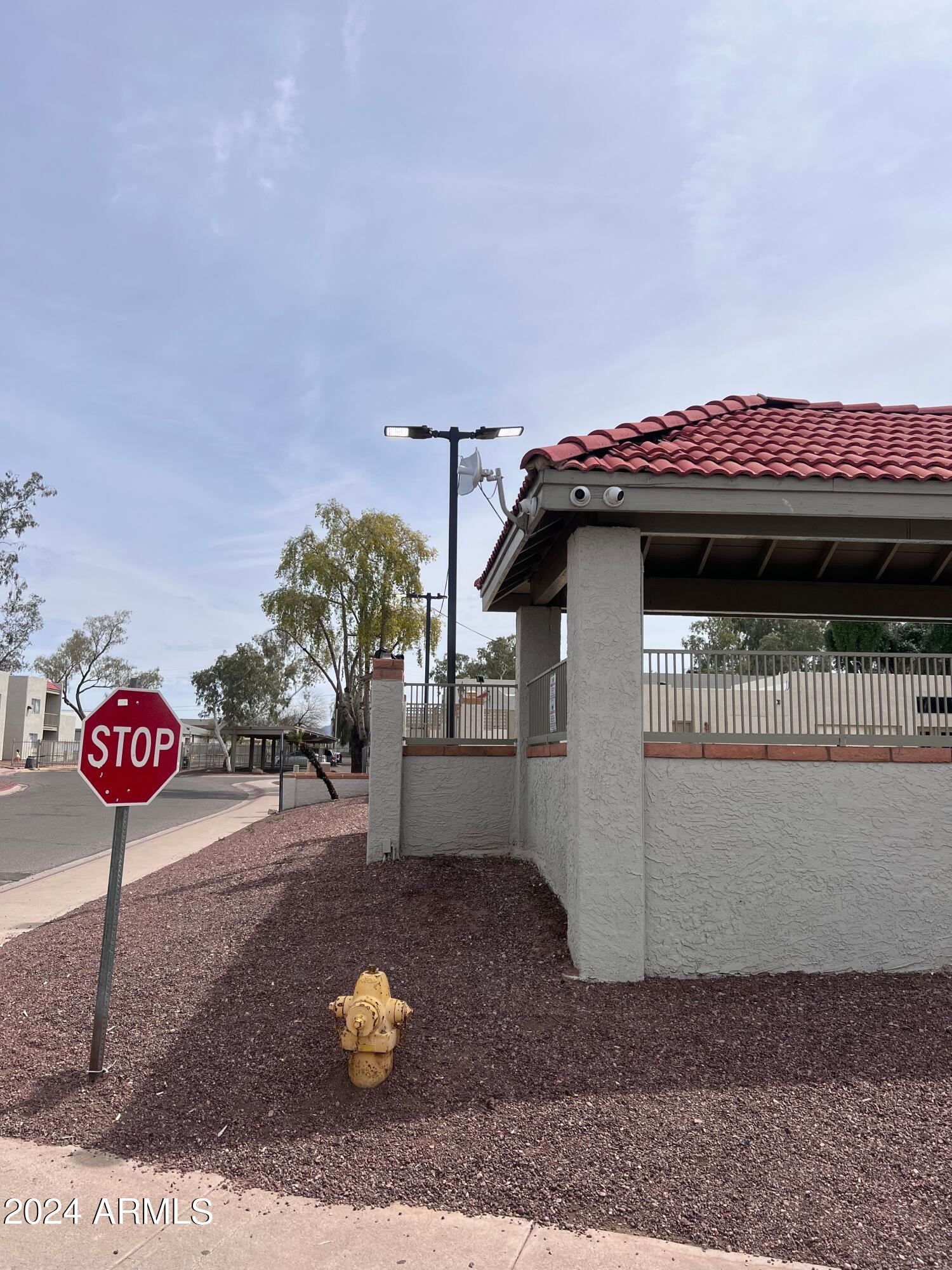 2825 E MONTE CRISTO Avenue