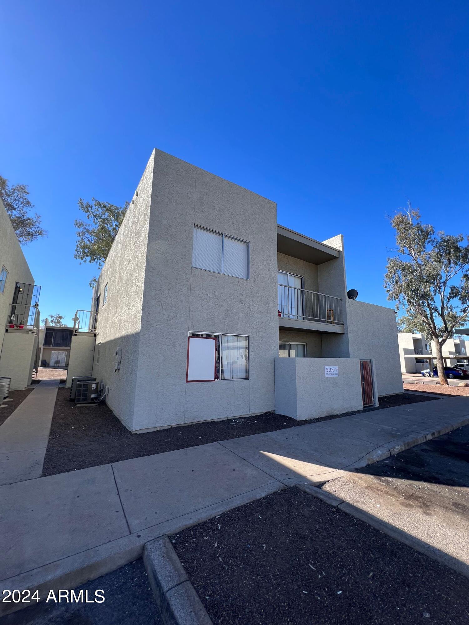 2825 E MONTE CRISTO Avenue