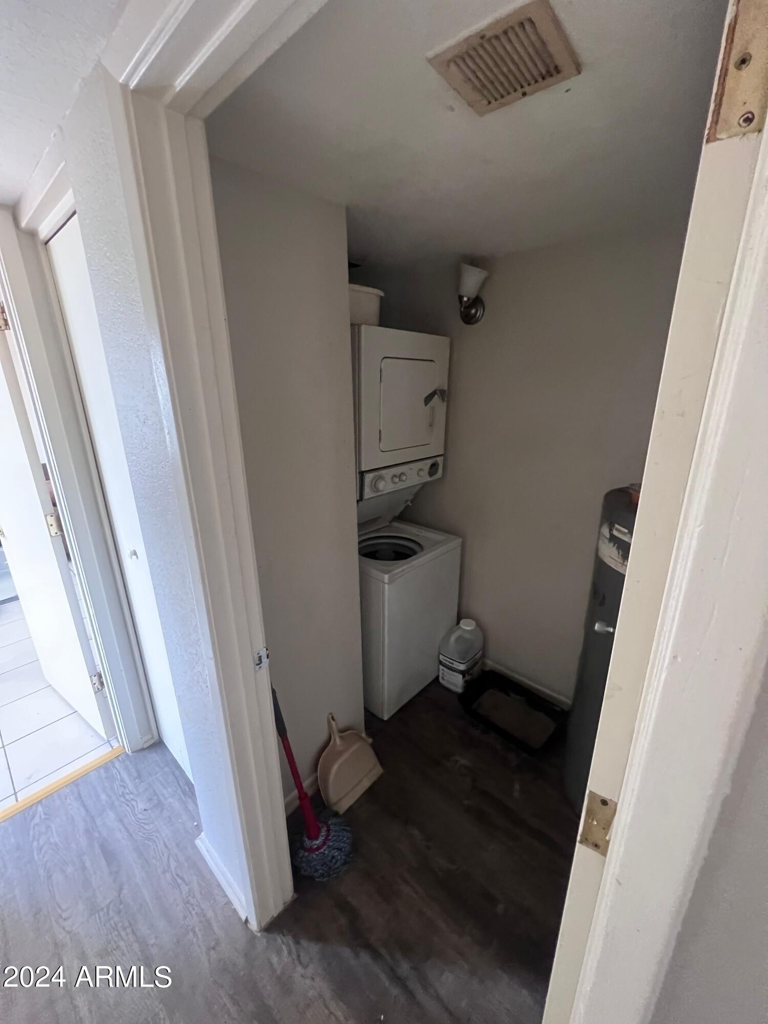 2825 E MONTE CRISTO Avenue