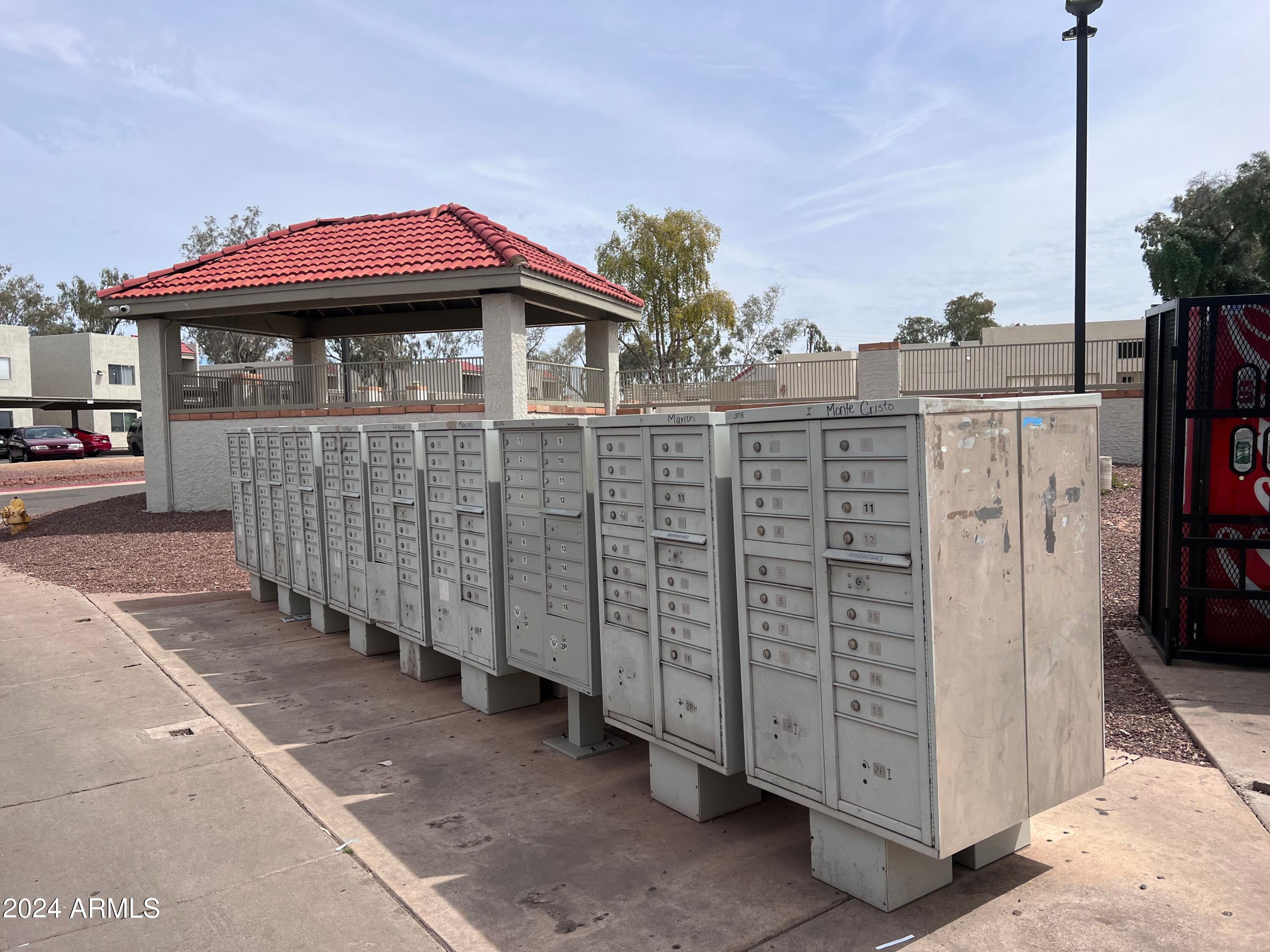 2825 E MONTE CRISTO Avenue