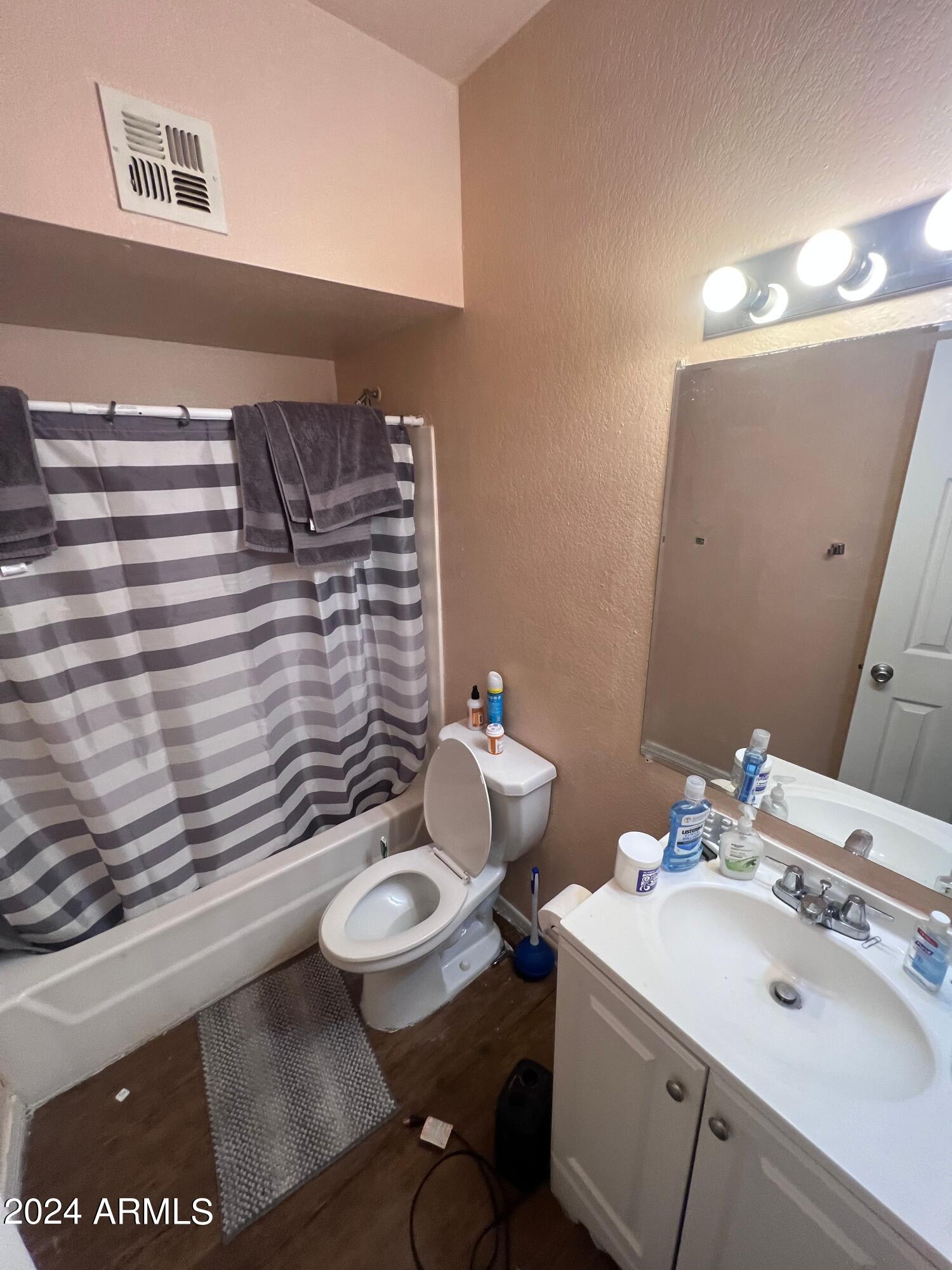 2825 E MONTE CRISTO Avenue