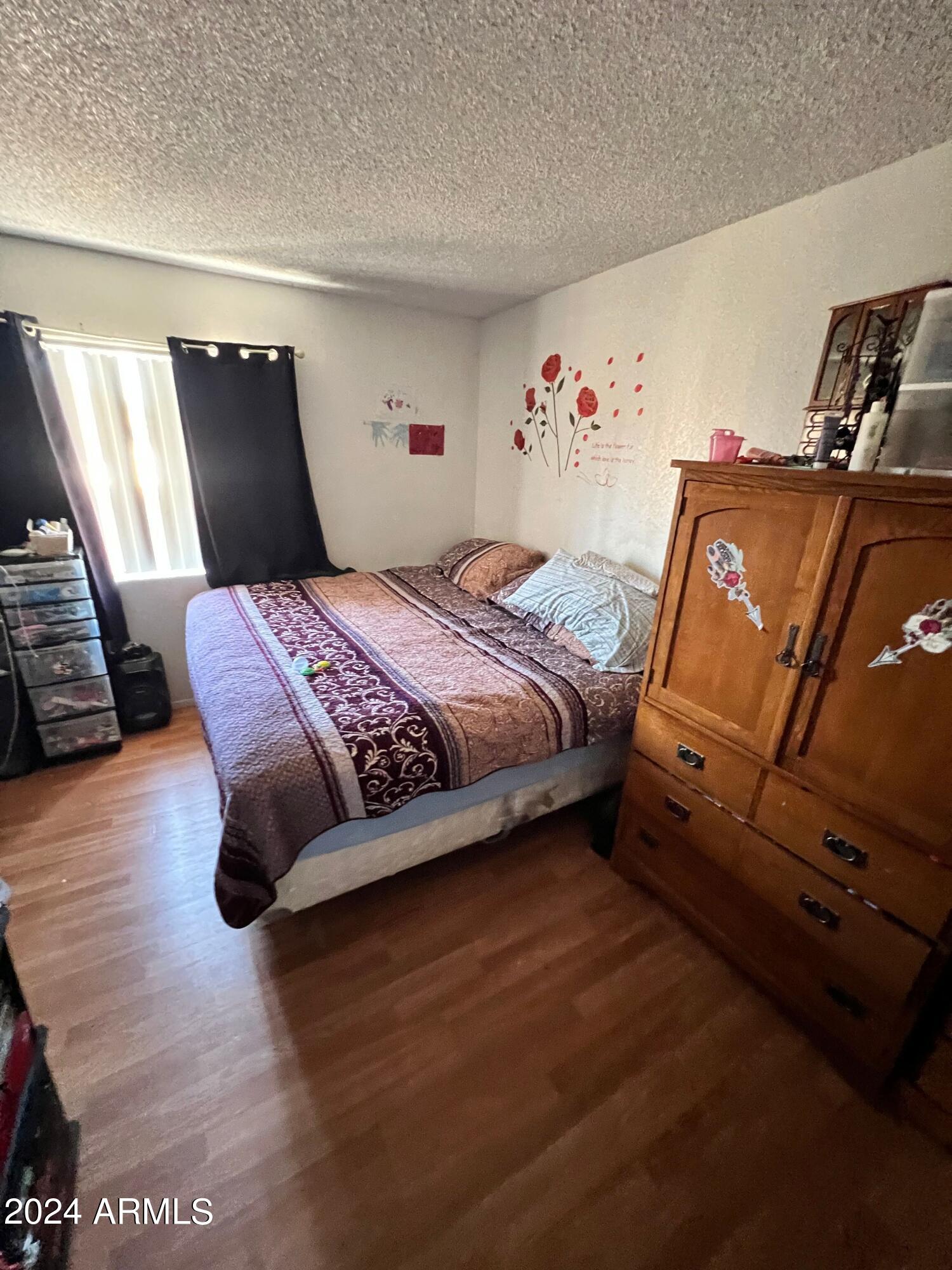 2825 E MONTE CRISTO Avenue