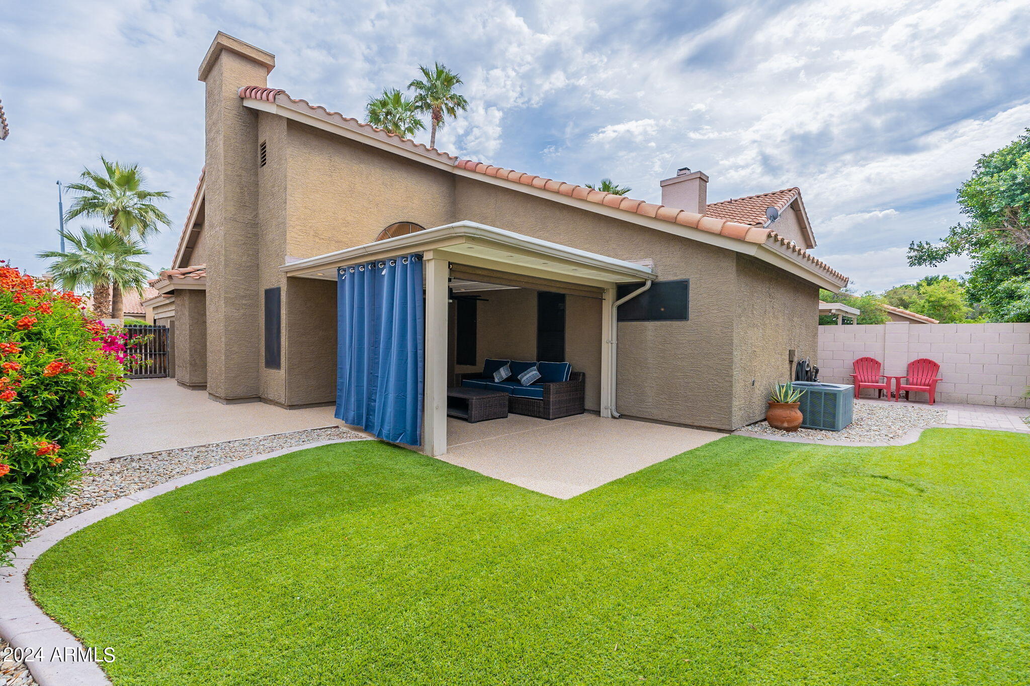 1761 W IVANHOE Street