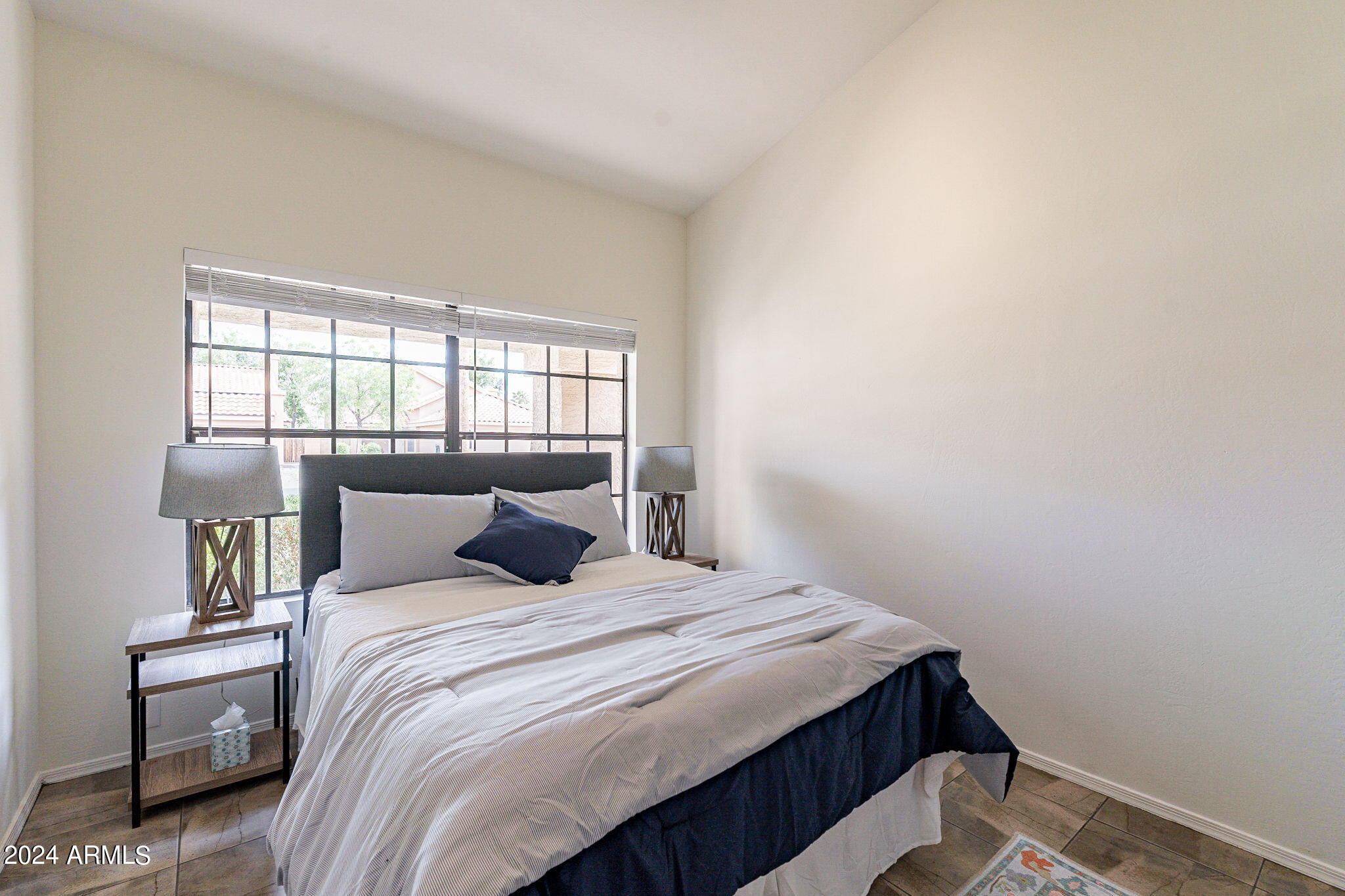 1761 W IVANHOE Street