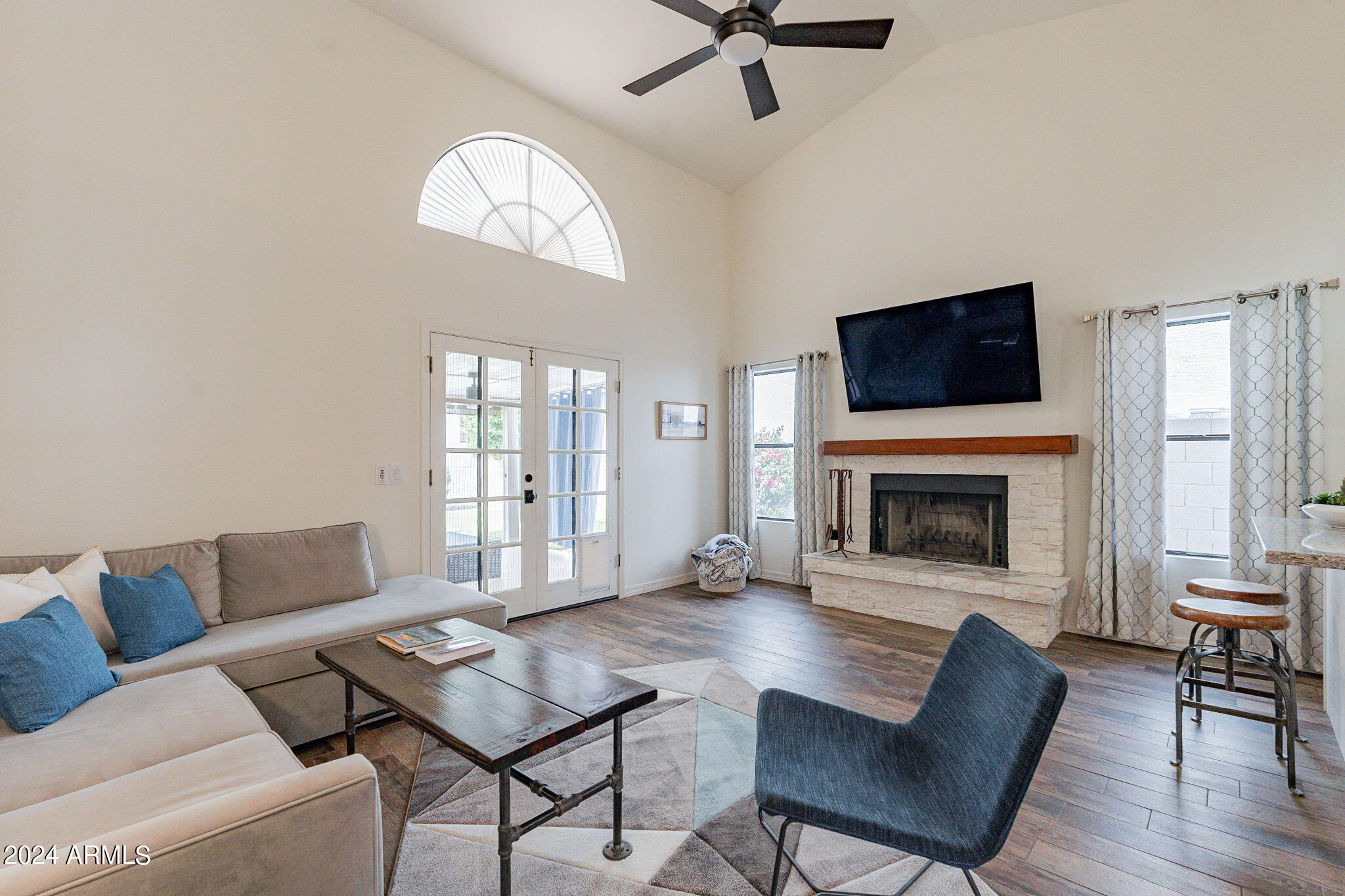 1761 W IVANHOE Street