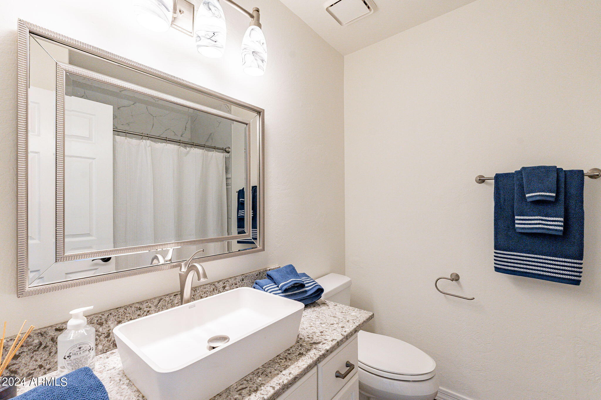 1761 W IVANHOE Street