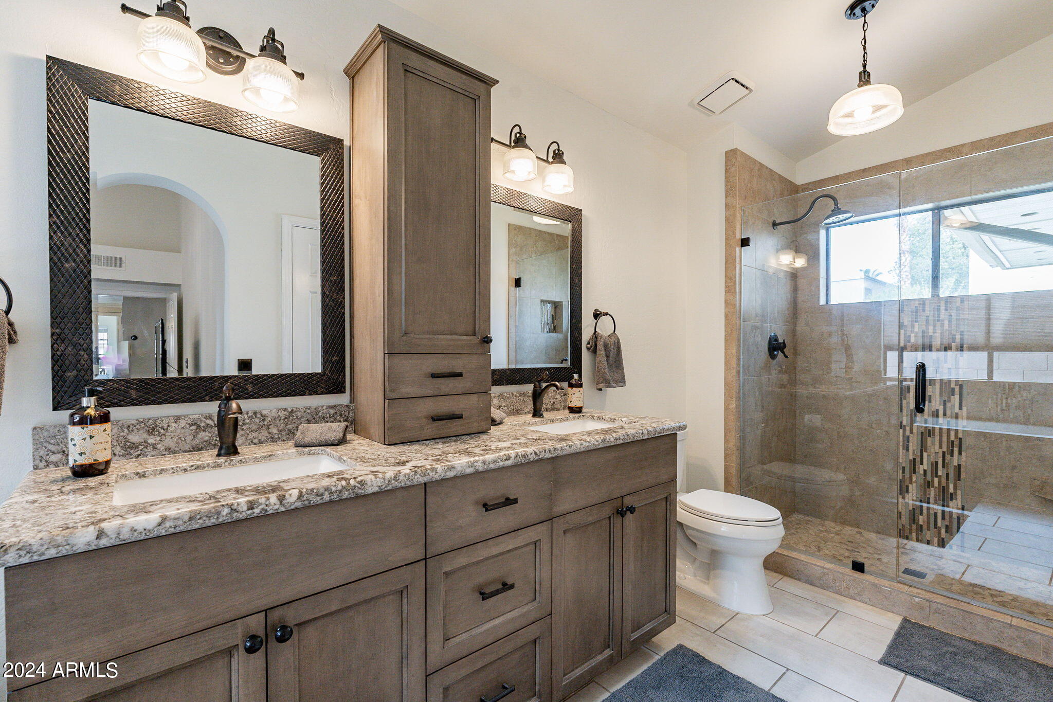 1761 W IVANHOE Street