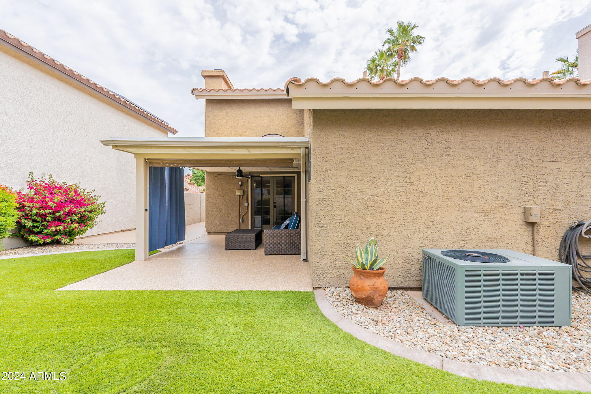 1761 W IVANHOE Street