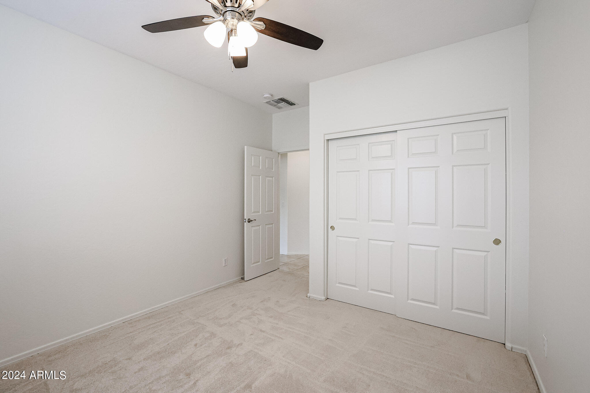 1825 E BEAUTIFUL Lane