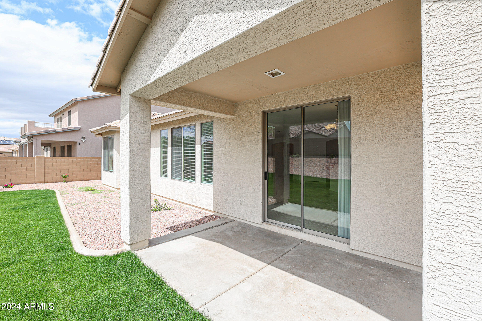 1825 E BEAUTIFUL Lane